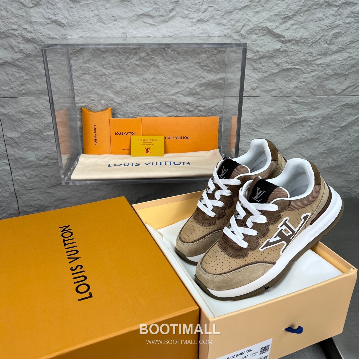 Louis Vuitton Classic LV Letter Platform Smooth Cowhide Black Sneakers 루이비통 클래식 LV 레터링 플랫폼 스무스 소가죽 블랙 스니커즈 2