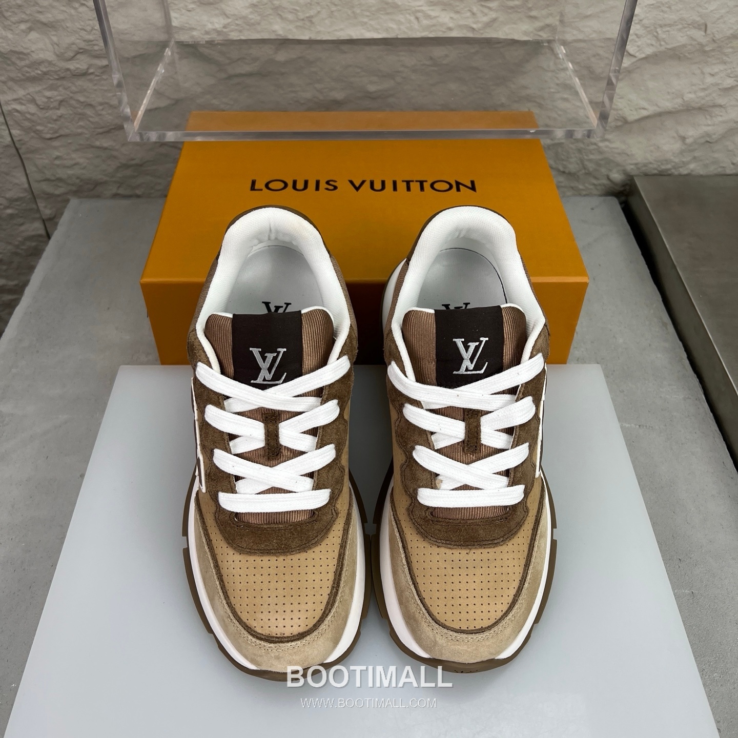 Louis Vuitton Classic LV Letter Platform Smooth Cowhide Black Sneakers 루이비통 클래식 LV 레터링 플랫폼 스무스 소가죽 블랙 스니커즈 3