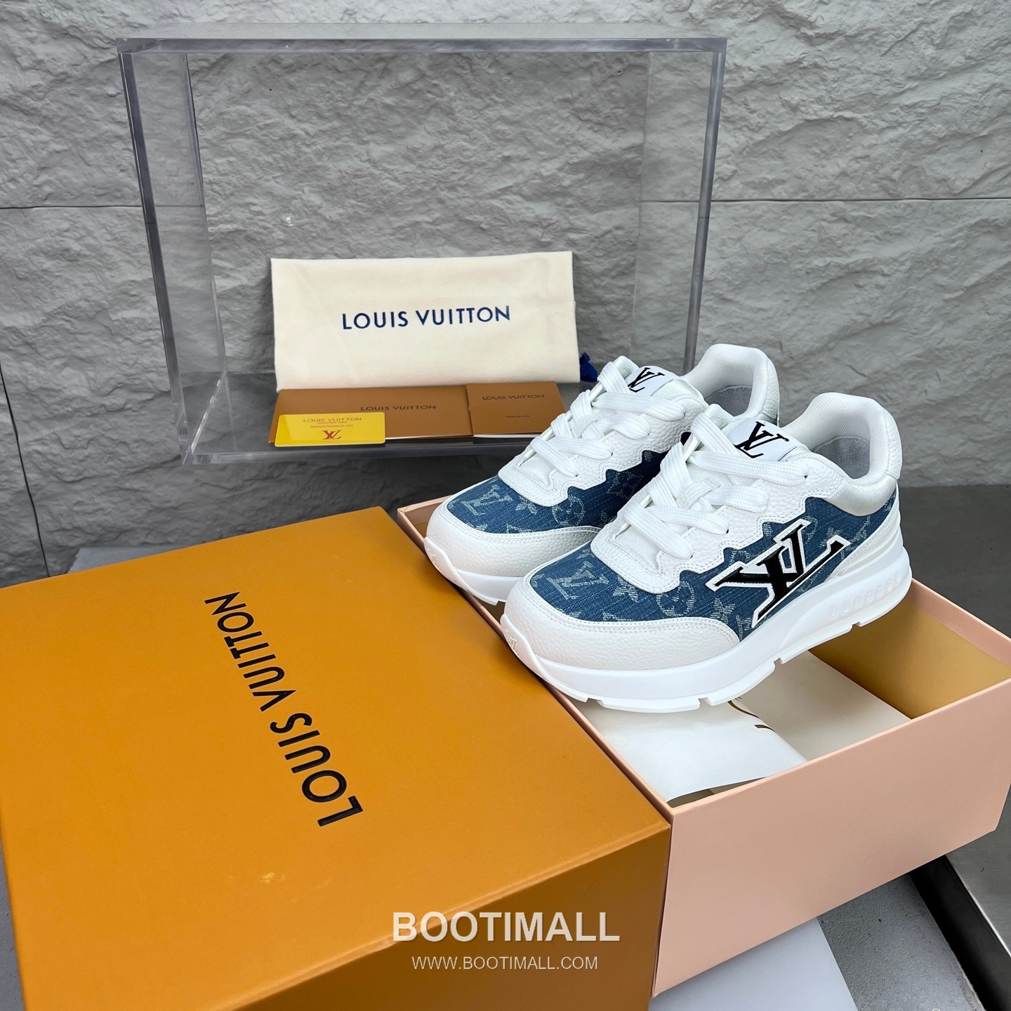 Louis Vuitton Classic LV Letter Platform Smooth Cowhide Black Sneakers 루이비통 클래식 LV 레터링 플랫폼 스무스 소가죽 블랙 스니커즈 2