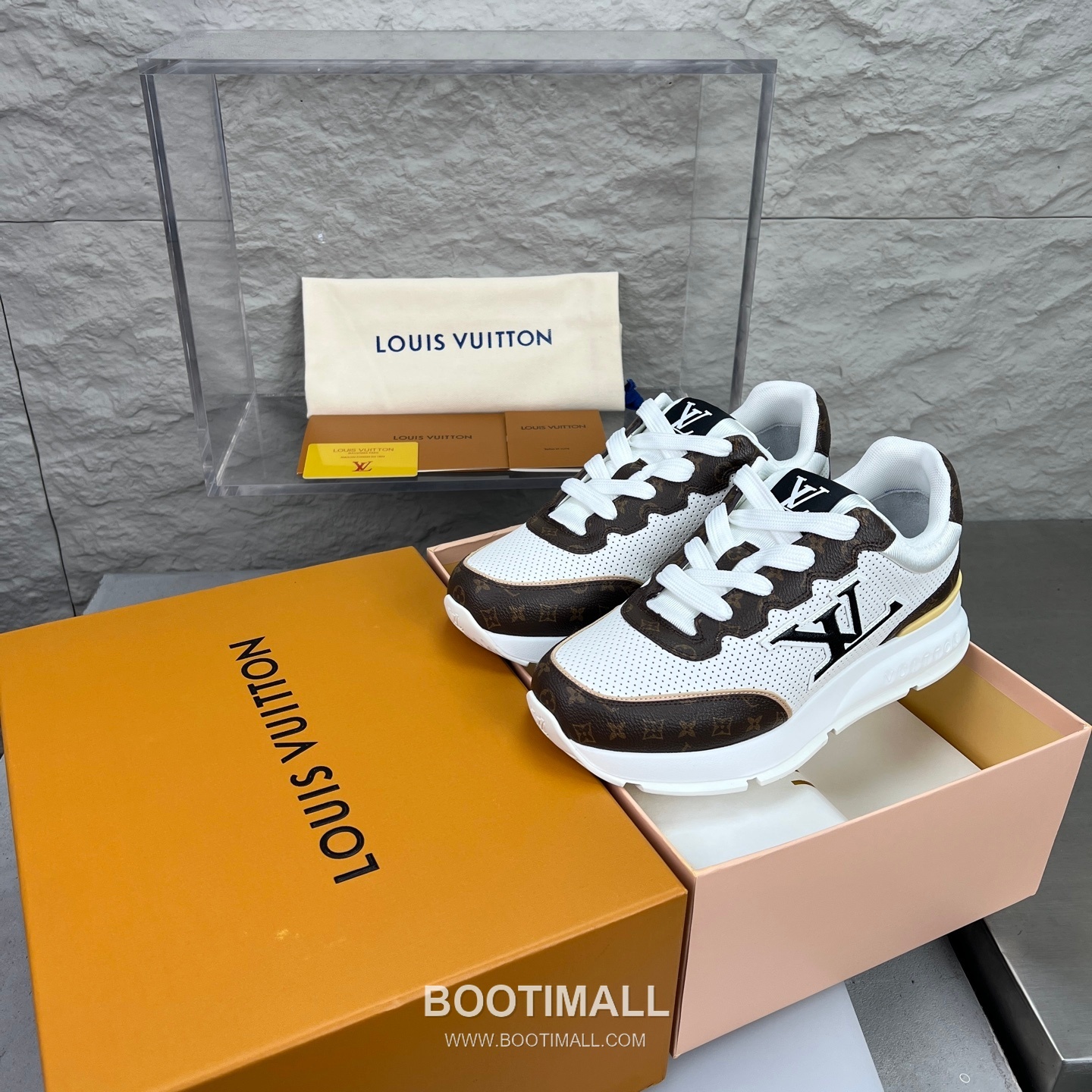 Louis Vuitton Classic LV Letter Platform Smooth Cowhide Black Sneakers 루이비통 클래식 LV 레터링 플랫폼 스무스 소가죽 블랙 스니커즈 2