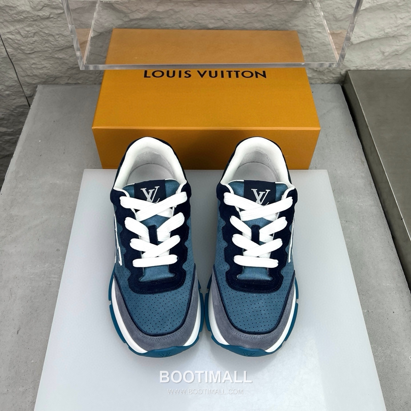 Louis Vuitton Classic LV Letter Platform Smooth Cowhide Black Sneakers 루이비통 클래식 LV 레터링 플랫폼 스무스 소가죽 블랙 스니커즈 3