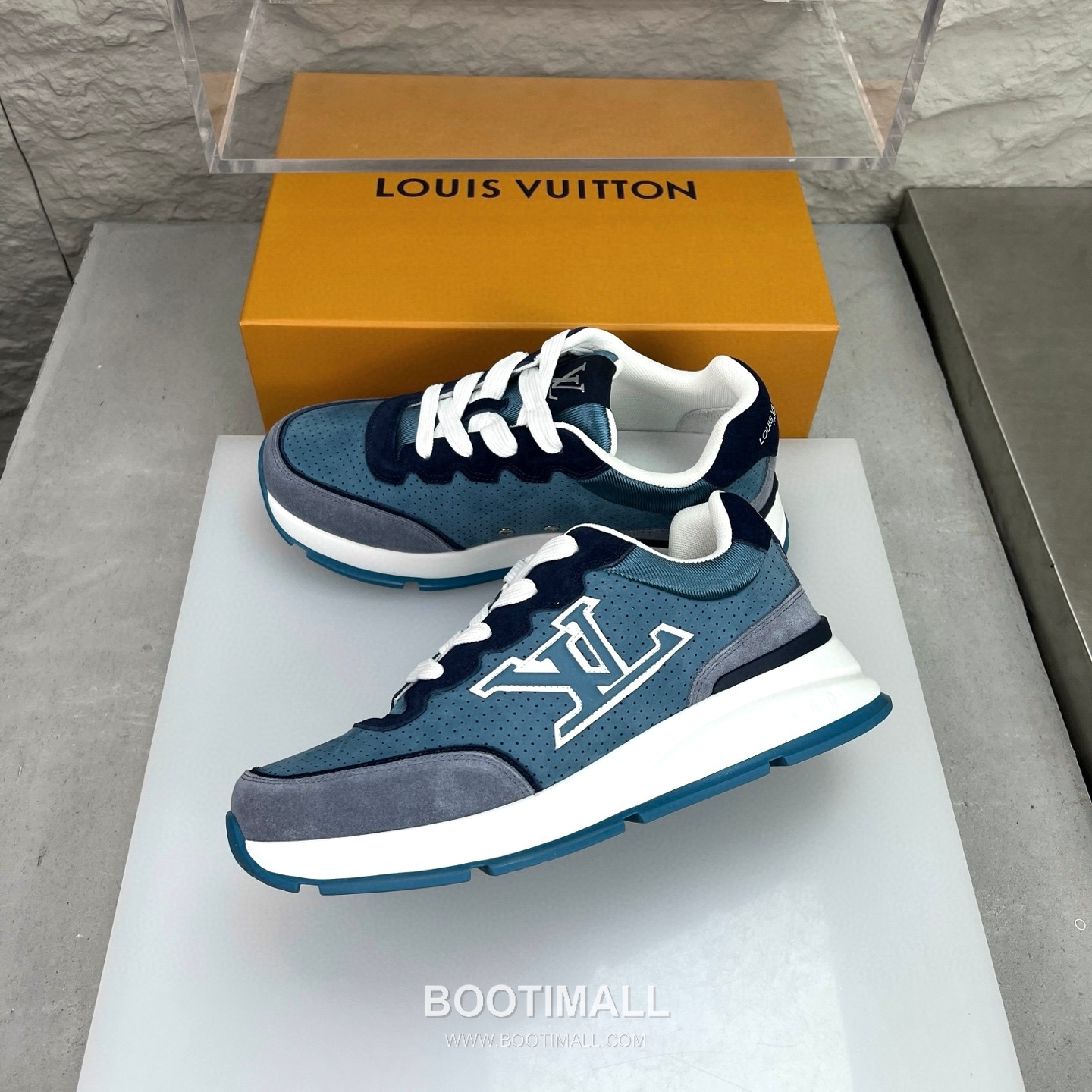 Louis Vuitton Classic LV Letter Platform Smooth Cowhide Black Sneakers 루이비통 클래식 LV 레터링 플랫폼 스무스 소가죽 블랙 스니커즈 4