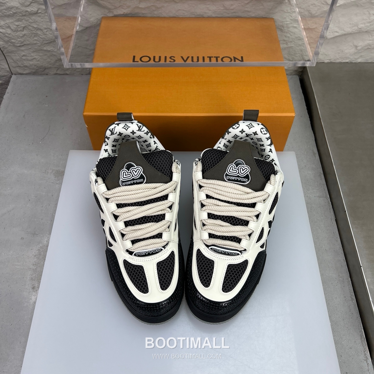 Louis Vuitton Runway 90s Chunky Skate Runner Leather Mesh Multicolor 루이비통 런웨이 90s 청키 스케이트 러너 가죽 메쉬 멀티컬러 스니커즈 3