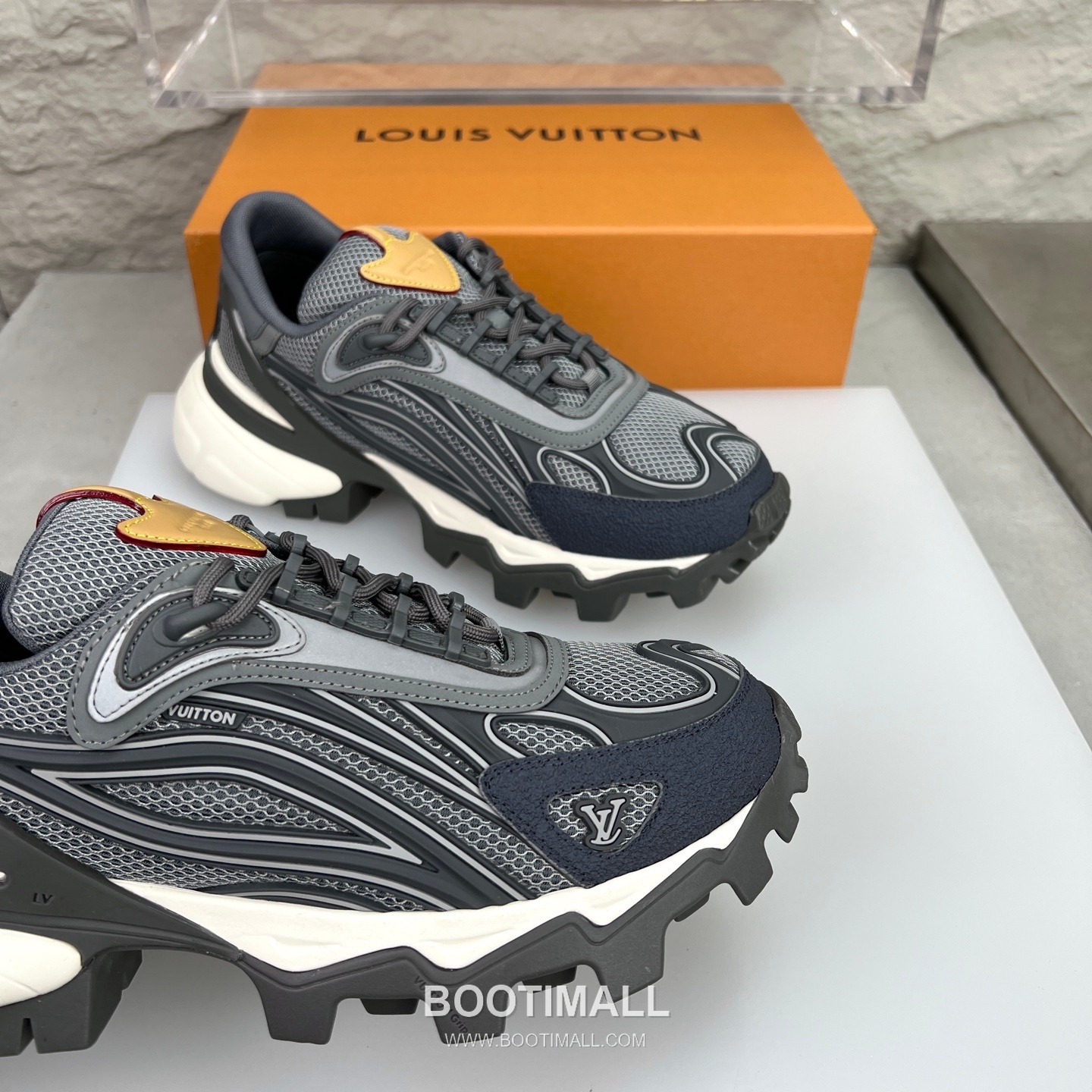 Louis Vuitton Logo Canvas Napa Calfskin Sneakers 루이비통 로고 캔버스 나파 송아지 가죽 스니커즈 6