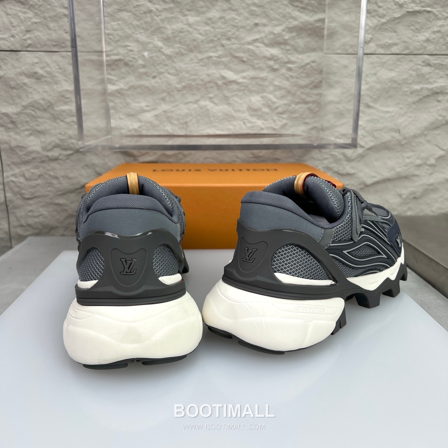 Louis Vuitton Logo Canvas Napa Calfskin Sneakers 루이비통 로고 캔버스 나파 송아지 가죽 스니커즈 8