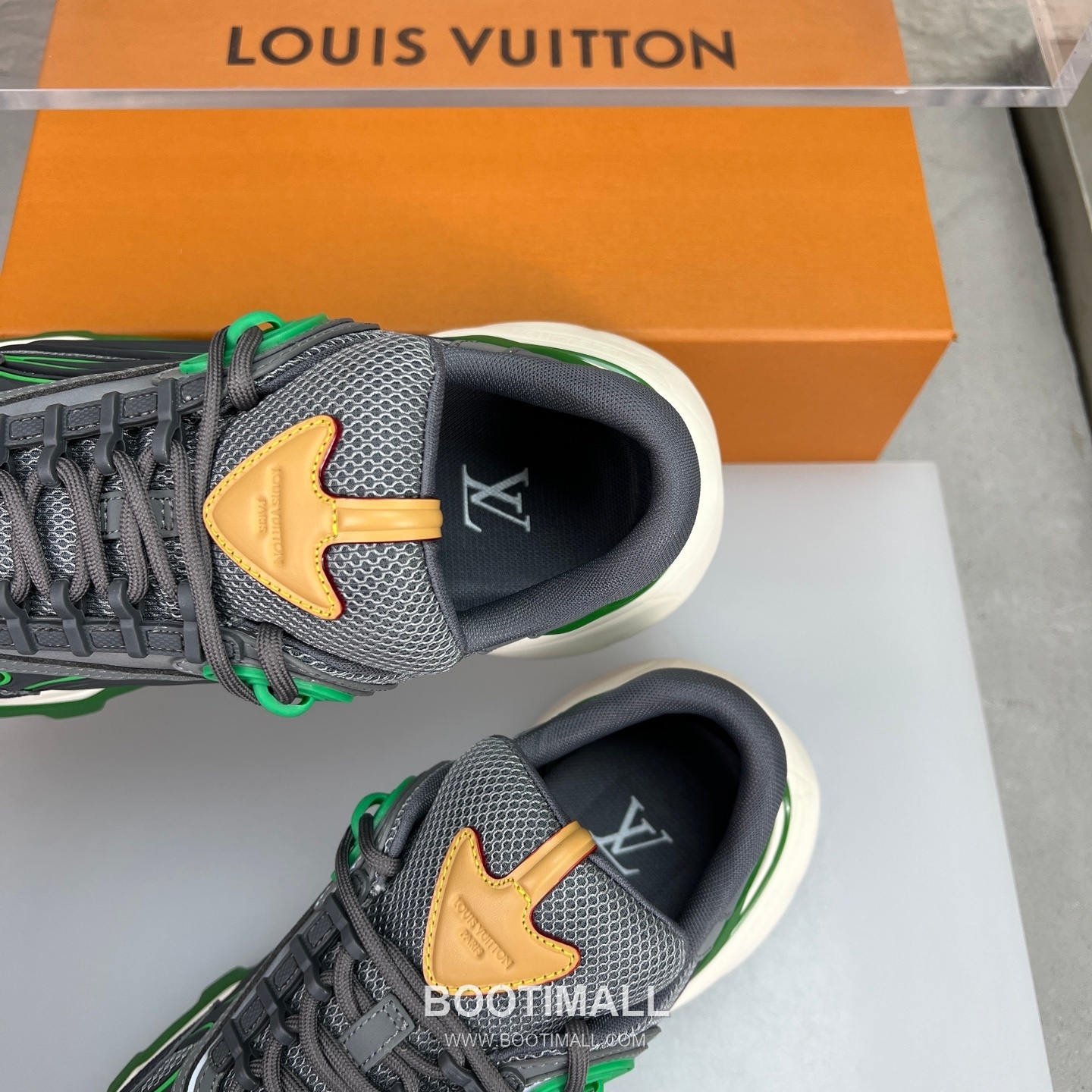 Louis Vuitton Logo Canvas Napa Calfskin Sneakers 루이비통 로고 캔버스 나파 송아지 가죽 스니커즈 7