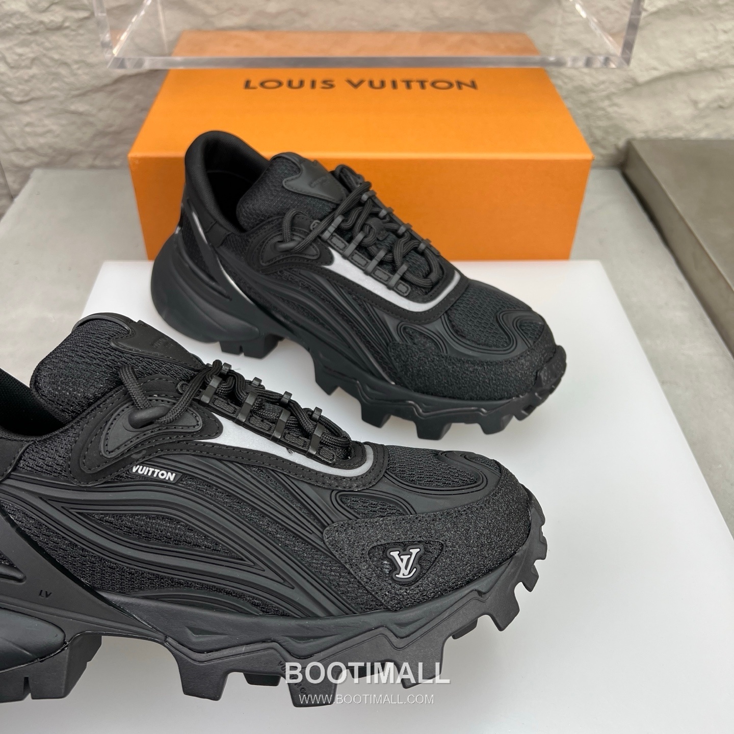 Louis Vuitton Logo Canvas Napa Calfskin Sneakers 루이비통 로고 캔버스 나파 송아지 가죽 스니커즈 6