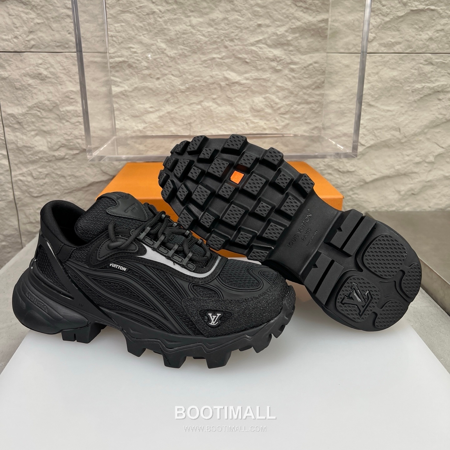 Louis Vuitton Logo Canvas Napa Calfskin Sneakers 루이비통 로고 캔버스 나파 송아지 가죽 스니커즈 9