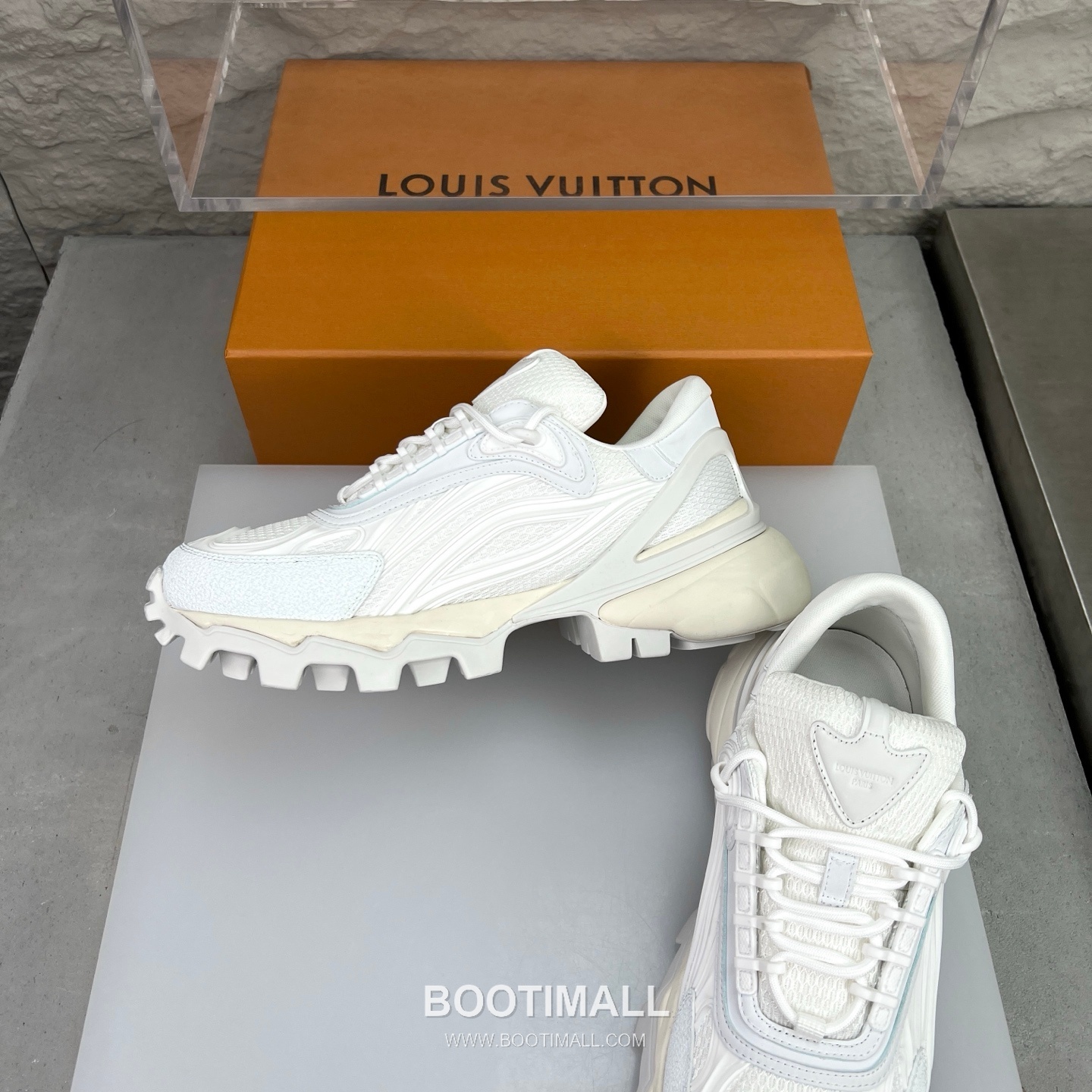 Louis Vuitton Logo Canvas Napa Calfskin Sneakers 루이비통 로고 캔버스 나파 송아지 가죽 스니커즈 5