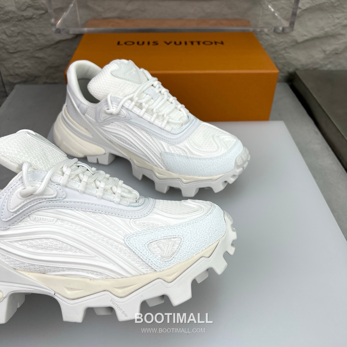 Louis Vuitton Logo Canvas Napa Calfskin Sneakers 루이비통 로고 캔버스 나파 송아지 가죽 스니커즈 6