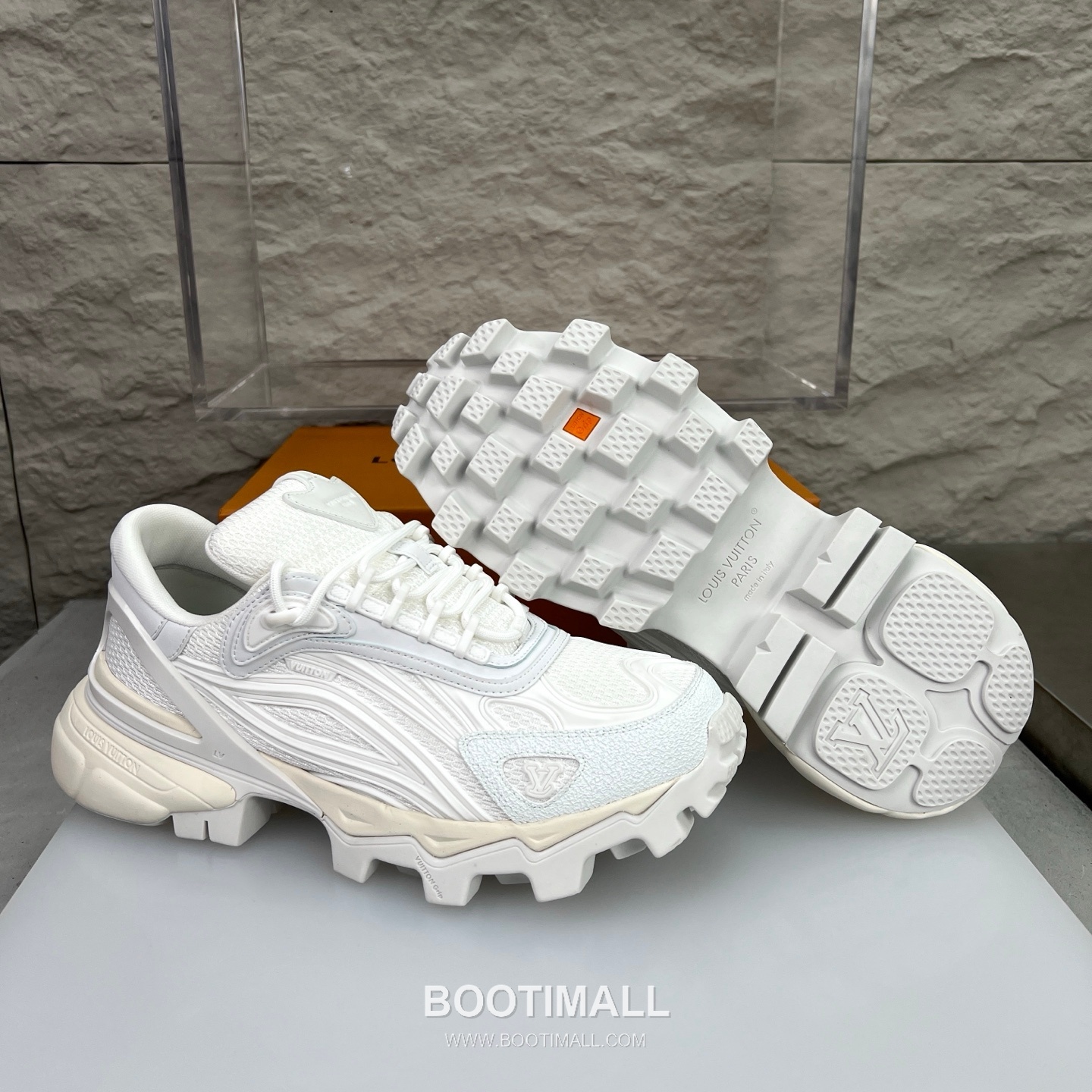 Louis Vuitton Logo Canvas Napa Calfskin Sneakers 루이비통 로고 캔버스 나파 송아지 가죽 스니커즈 9