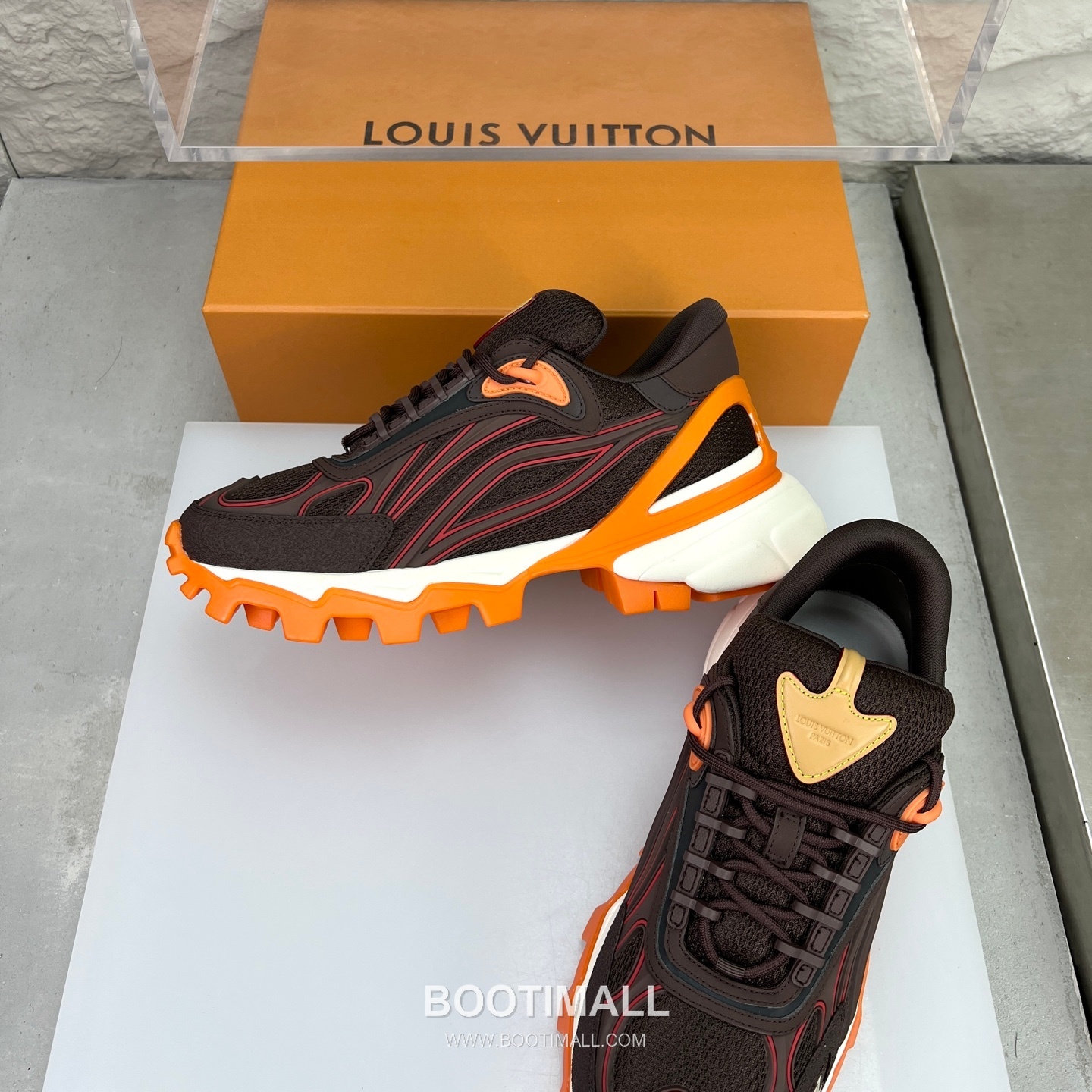 Louis Vuitton Logo Canvas Napa Calfskin Sneakers 루이비통 로고 캔버스 나파 송아지 가죽 스니커즈 5
