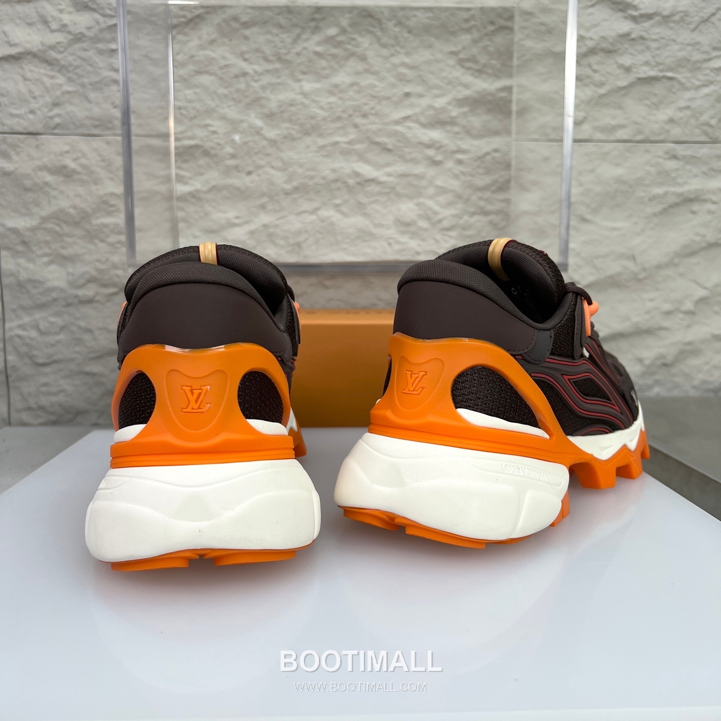 Louis Vuitton Logo Canvas Napa Calfskin Sneakers 루이비통 로고 캔버스 나파 송아지 가죽 스니커즈 8