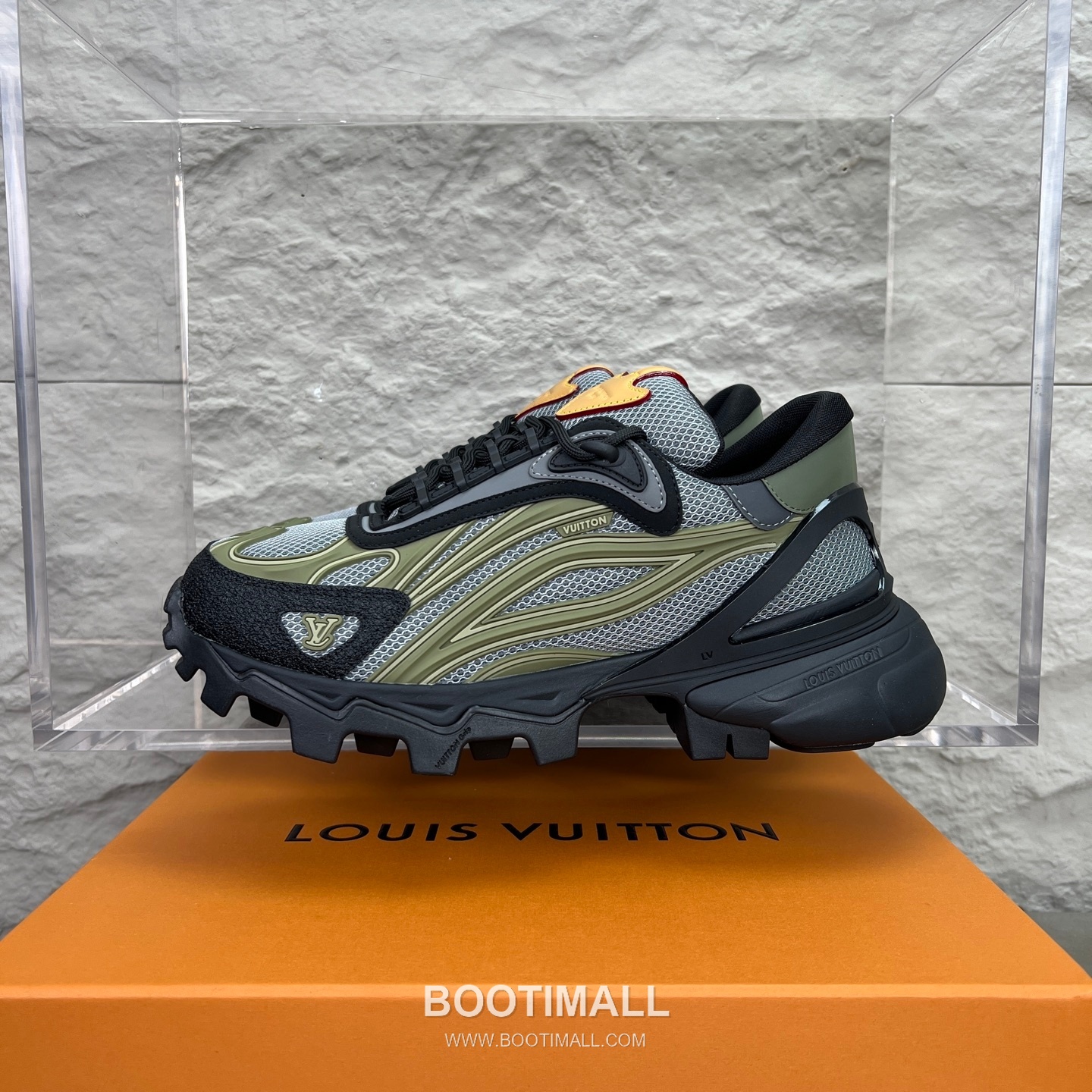 Louis Vuitton Logo Canvas Napa Calfskin Sneakers 루이비통 로고 캔버스 나파 송아지 가죽 스니커즈 1