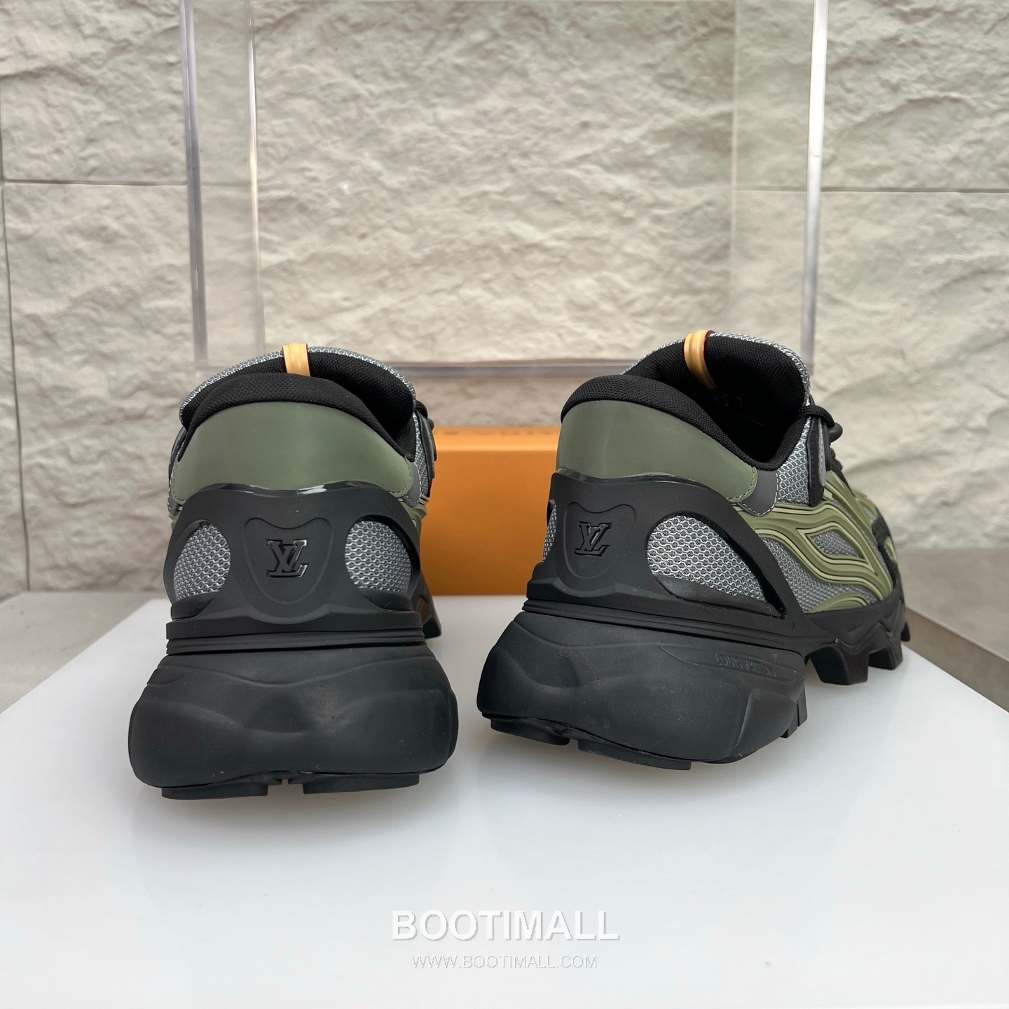 Louis Vuitton Logo Canvas Napa Calfskin Sneakers 루이비통 로고 캔버스 나파 송아지 가죽 스니커즈 8