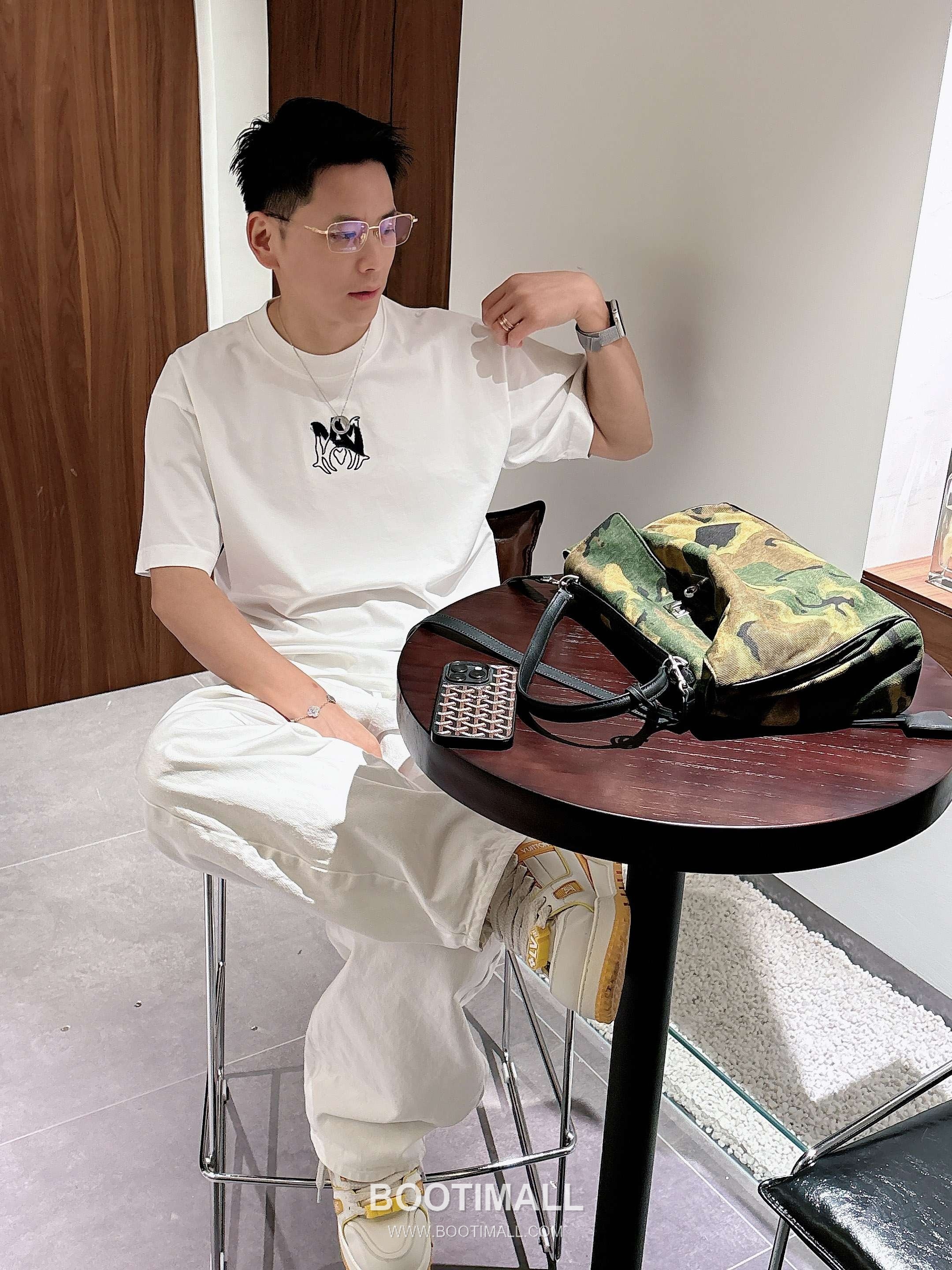 Ami Paris SS26 Embroidered Patchwork Denim Cotton Short Sleeve T-Shirt 아미 파리 SS26 자수 패치워크 데님 코튼 반팔 티셔츠 8