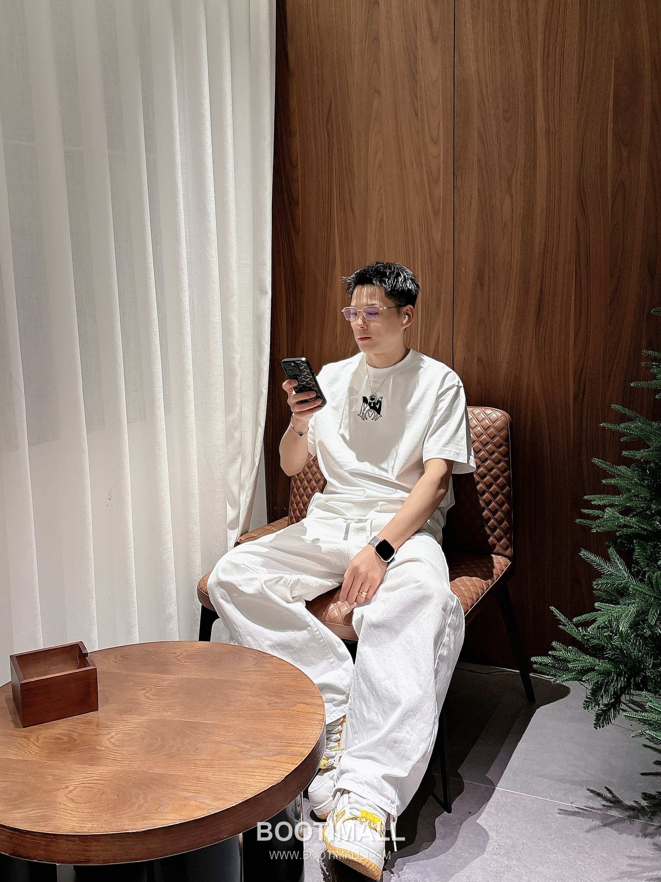 Ami Paris SS26 Embroidered Patchwork Denim Cotton Short Sleeve T-Shirt 아미 파리 SS26 자수 패치워크 데님 코튼 반팔 티셔츠 9