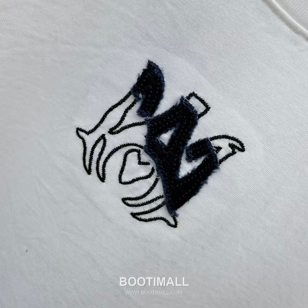 Ami Paris SS26 Embroidered Patchwork Denim Cotton Short Sleeve T-Shirt 아미 파리 SS26 자수 패치워크 데님 코튼 반팔 티셔츠 13