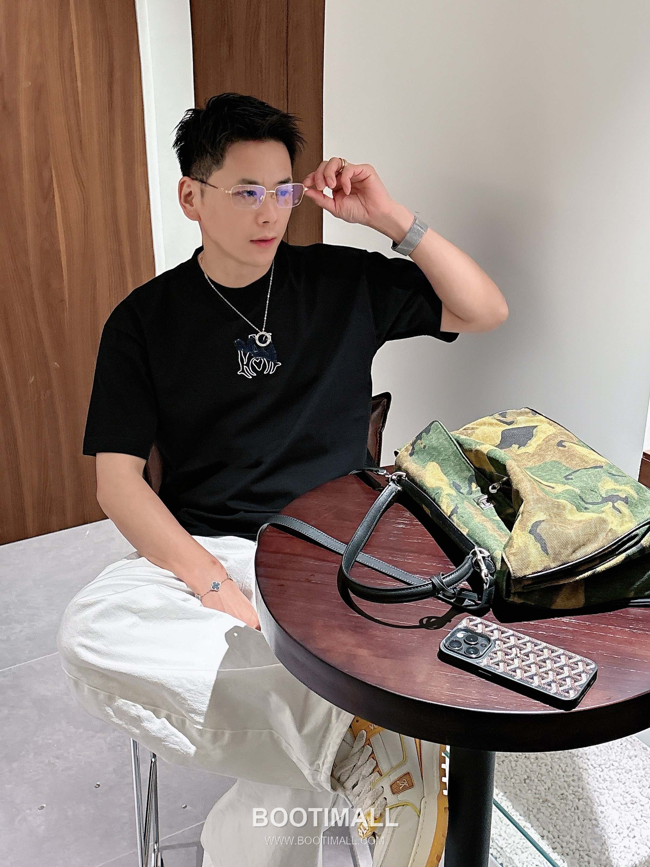 Ami Paris SS26 Embroidered Patchwork Denim Cotton Short Sleeve T-Shirt 아미 파리 SS26 자수 패치워크 데님 코튼 반팔 티셔츠 5