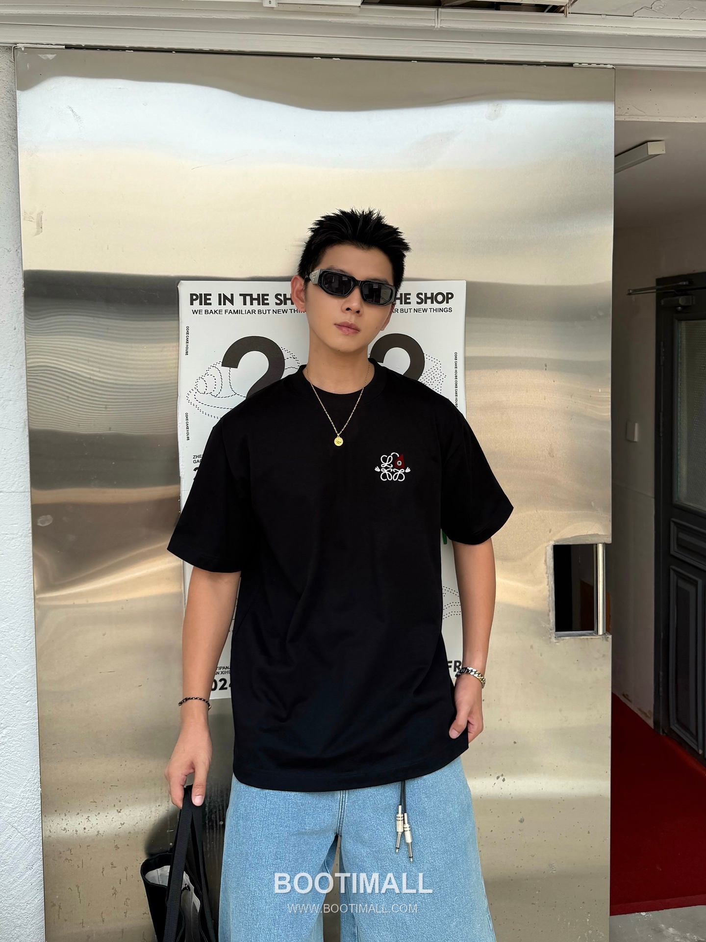 Loewe SS26 Embroidered Heavyweight Cotton Short Sleeve T-Shirt 로에베 SS26 자수 헤비웨이트 코튼 반팔 티셔츠 5