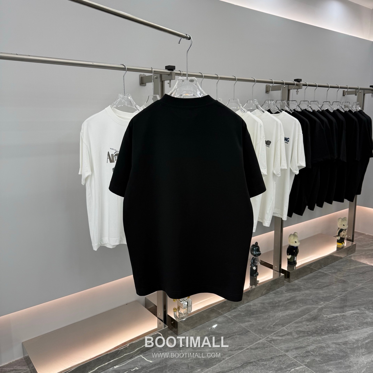 Loewe SS26 Embroidered Heavyweight Cotton Short Sleeve T-Shirt 로에베 SS26 자수 헤비웨이트 코튼 반팔 티셔츠 13