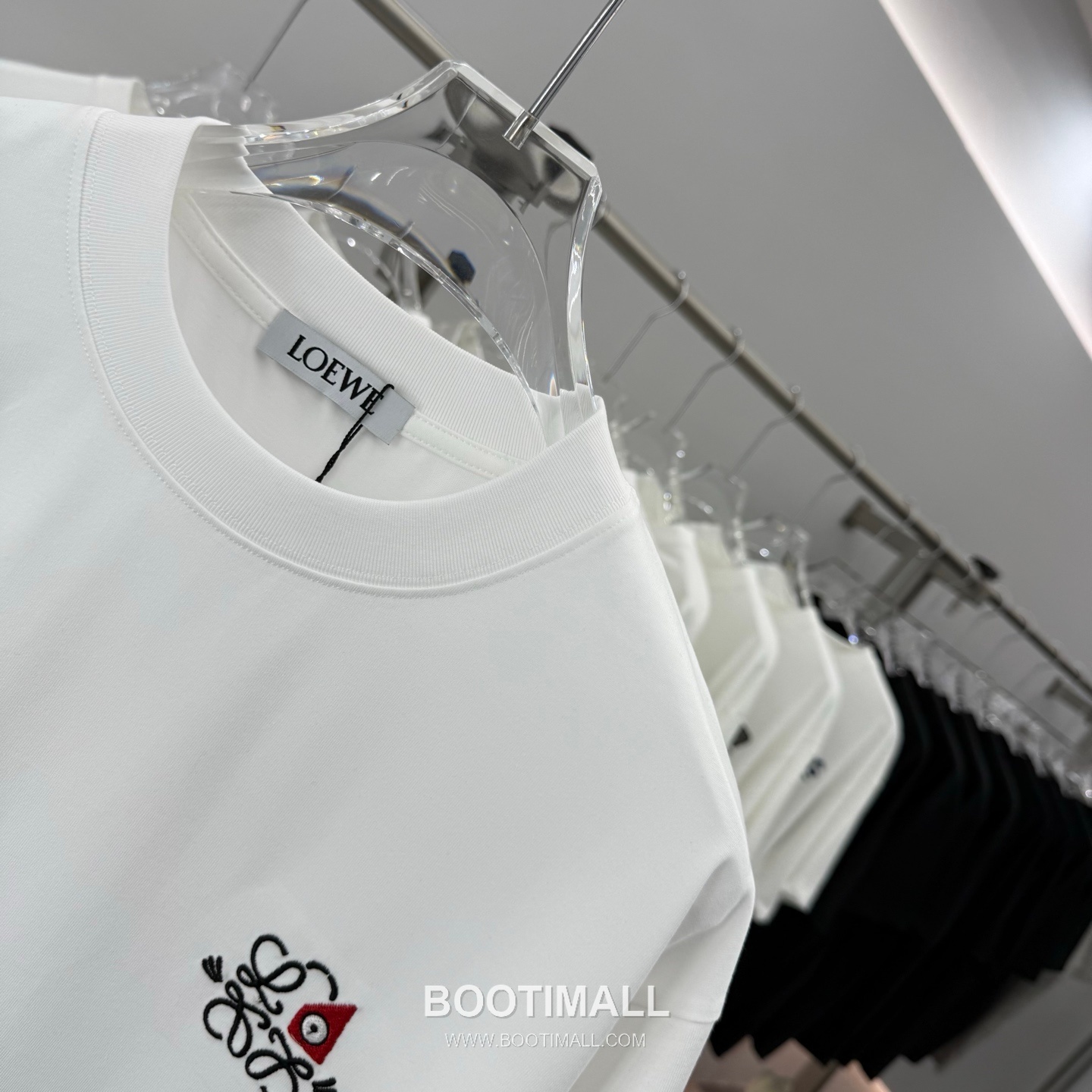 Loewe SS26 Embroidered Heavyweight Cotton Short Sleeve T-Shirt 로에베 SS26 자수 헤비웨이트 코튼 반팔 티셔츠 10