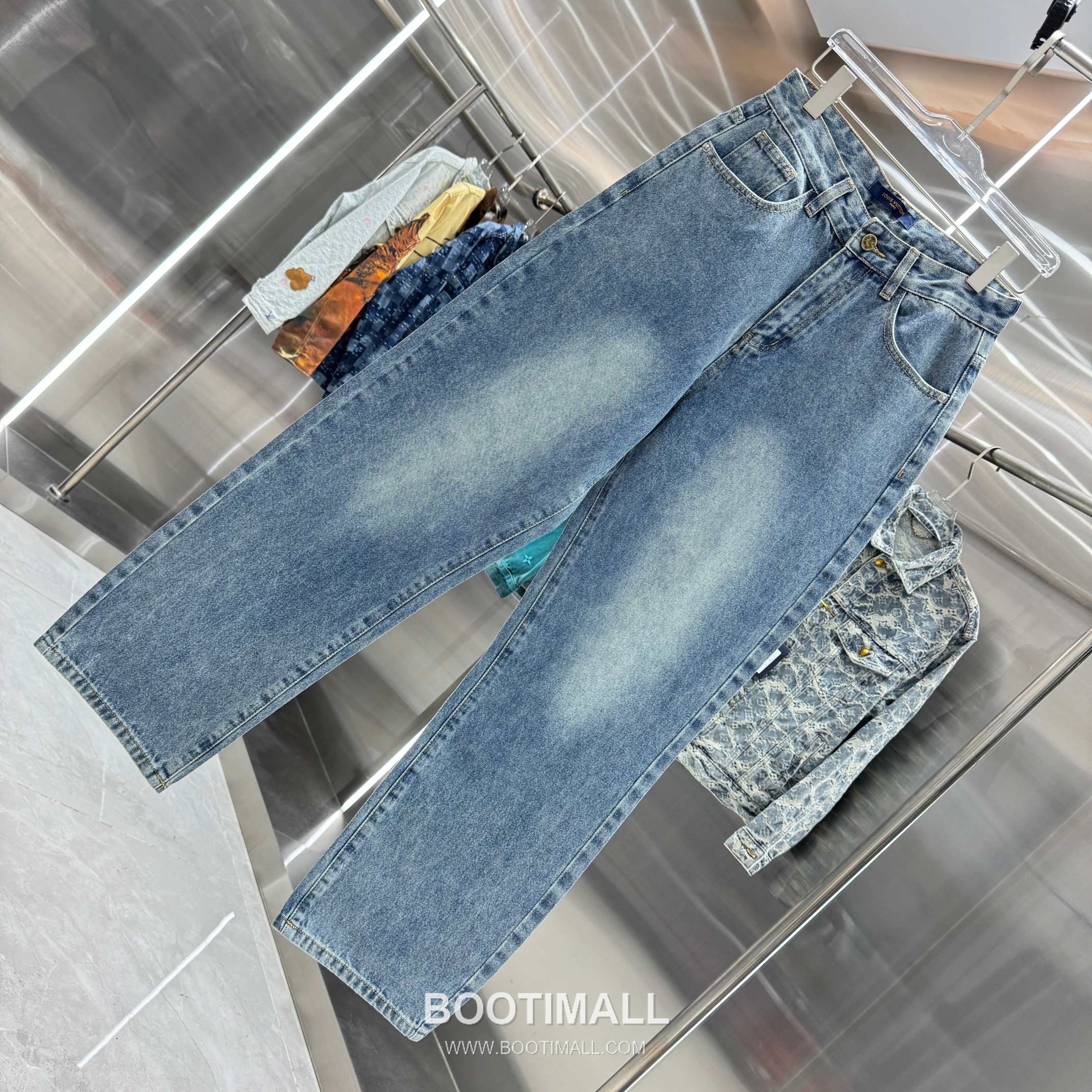 Louis Vuitton Letter Print Straight Jeans Denim Blue Pants 루이비통 레터 프린트 스트레이트 진 데님 블루 팬츠 3