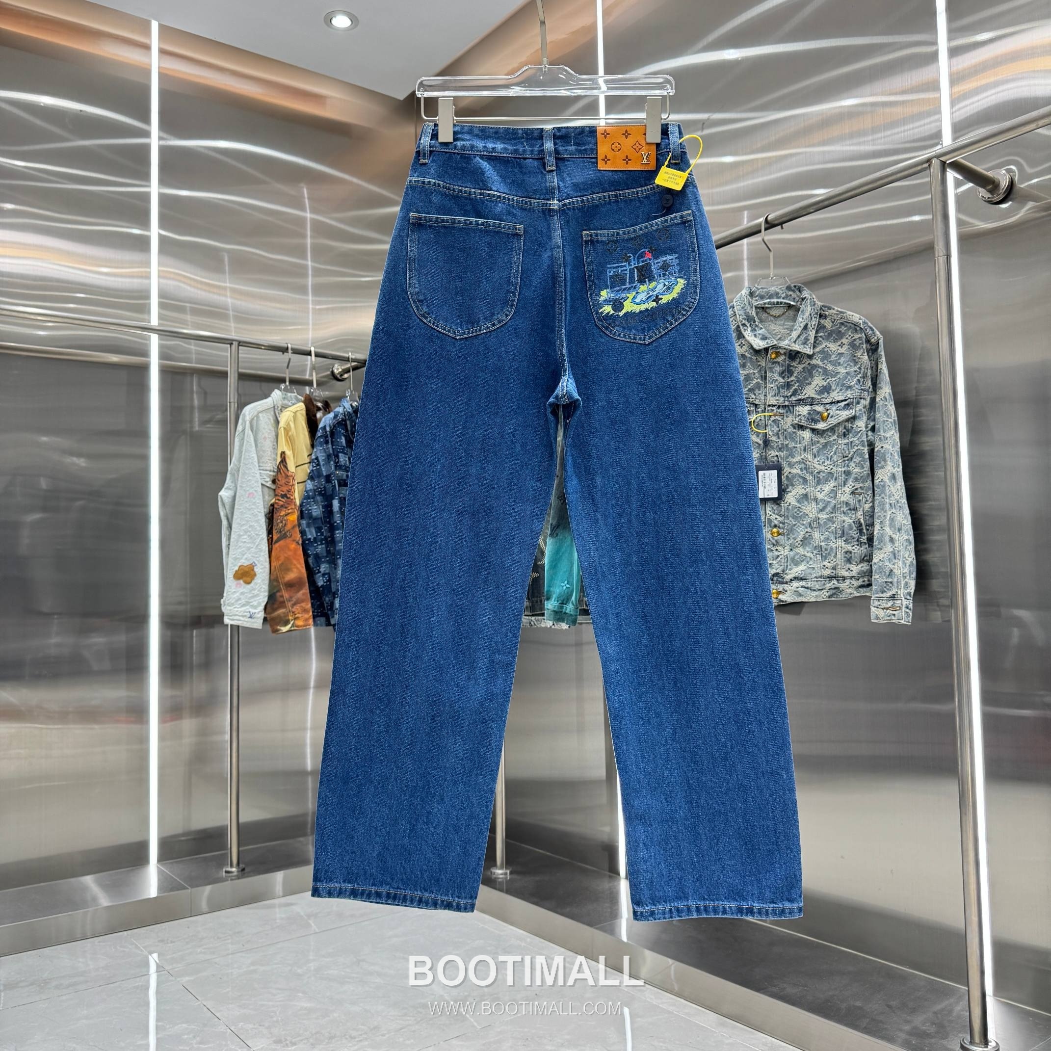 Louis Vuitton Back Pocket Letter Print Straight Jeans Denim Dark Blue Pants 루이비통 백 포켓 레터 프린트 스트레이트 진 데님 딥블루 팬츠 2