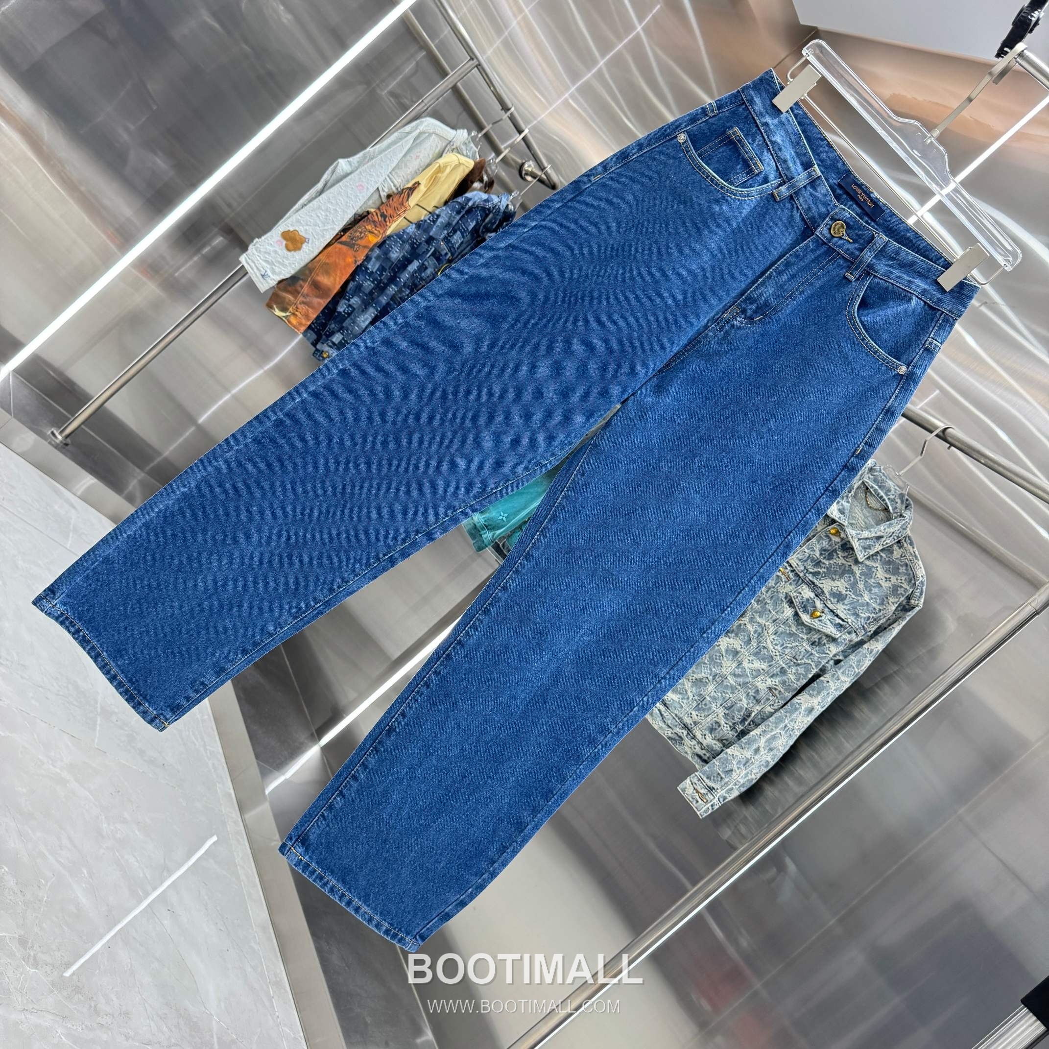 Louis Vuitton Back Pocket Letter Print Straight Jeans Denim Dark Blue Pants 루이비통 백 포켓 레터 프린트 스트레이트 진 데님 딥블루 팬츠 3