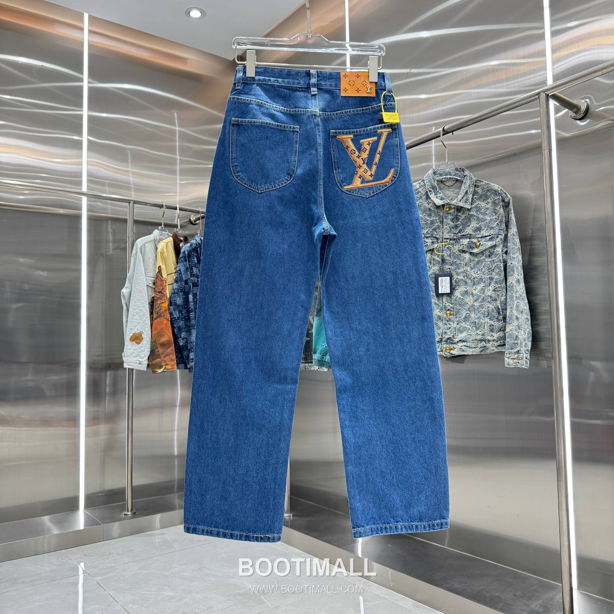 Louis Vuitton Back Pocket Letter Print Straight Jeans Denim Dark Blue Pants 루이비통 백 포켓 레터 프린트 스트레이트 진 데님 딥블루 팬츠 2