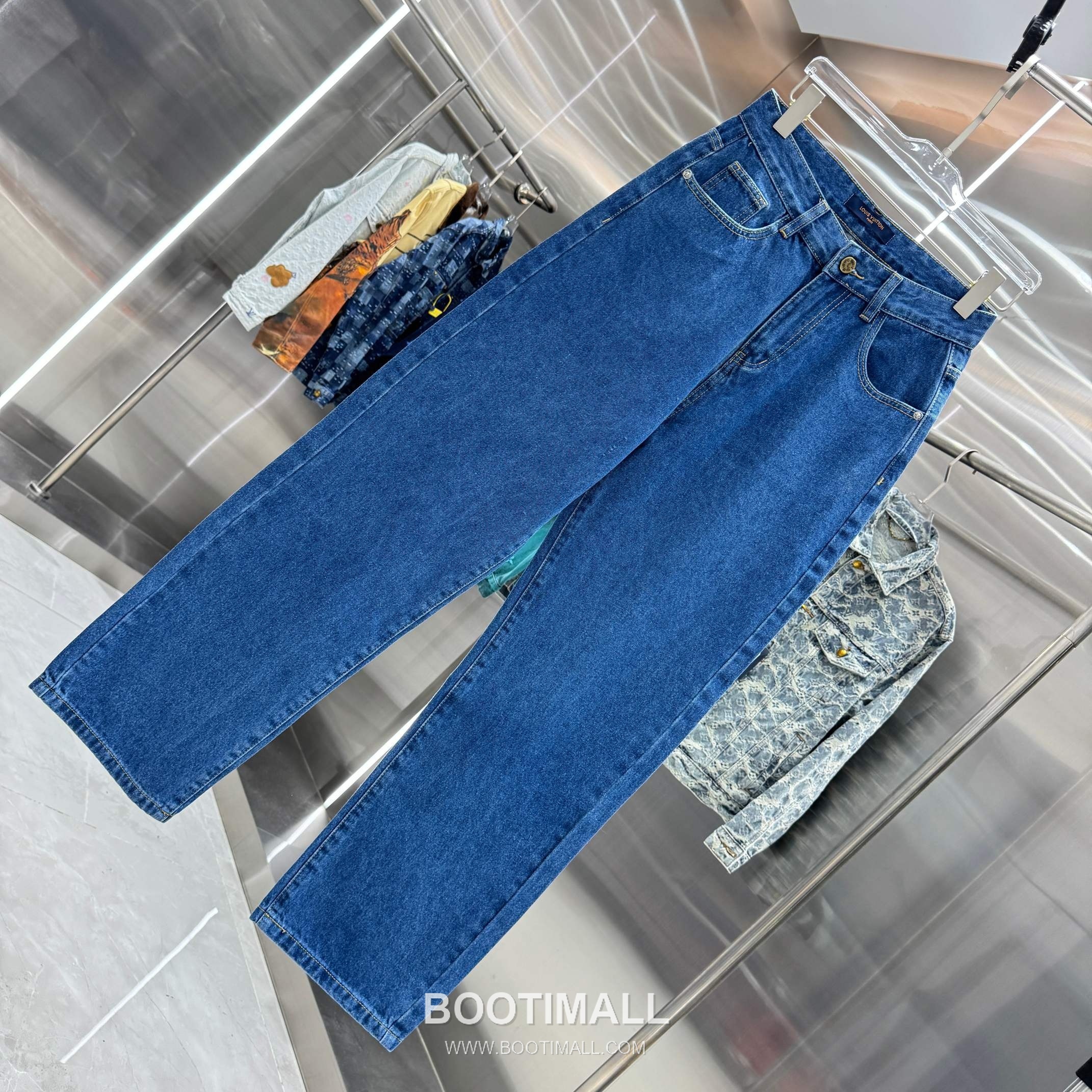 Louis Vuitton Back Pocket Letter Print Straight Jeans Denim Dark Blue Pants 루이비통 백 포켓 레터 프린트 스트레이트 진 데님 딥블루 팬츠 3