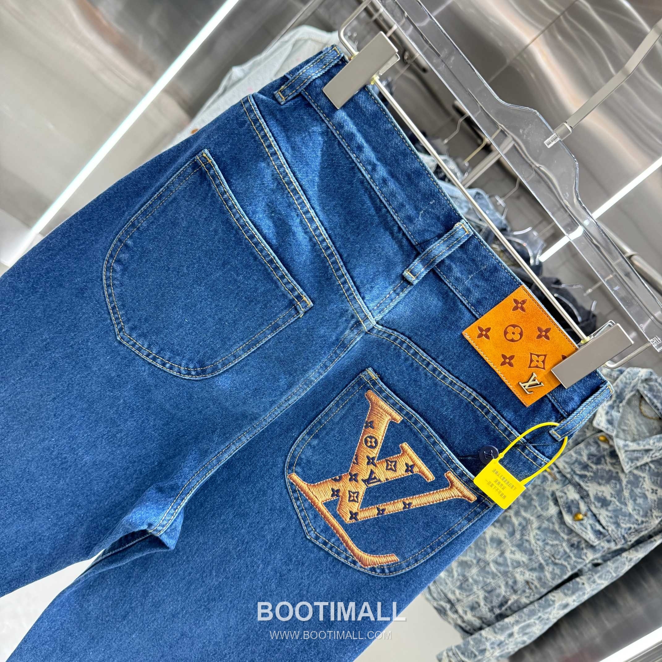 Louis Vuitton Back Pocket Letter Print Straight Jeans Denim Dark Blue Pants 루이비통 백 포켓 레터 프린트 스트레이트 진 데님 딥블루 팬츠 5