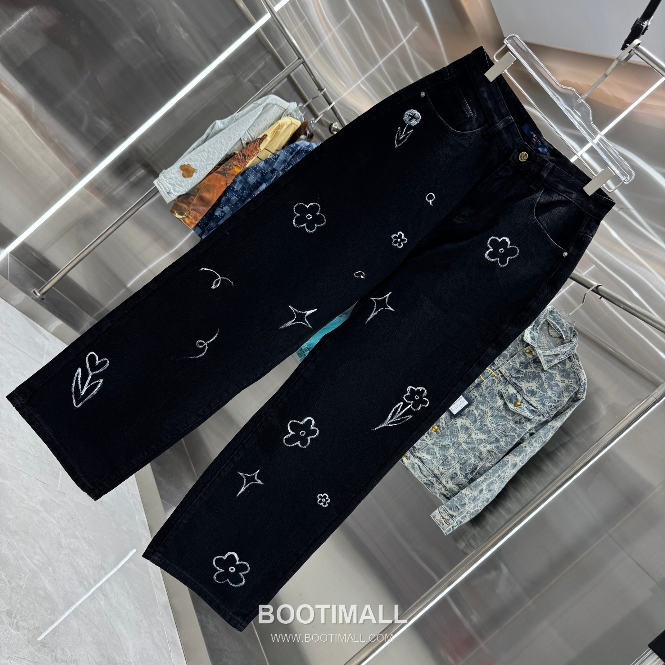 Louis Vuitton Letter Print Straight Jeans Denim Black Pants 루이비통 레터 프린트 스트레이트 진 데님 블랙 팬츠 3