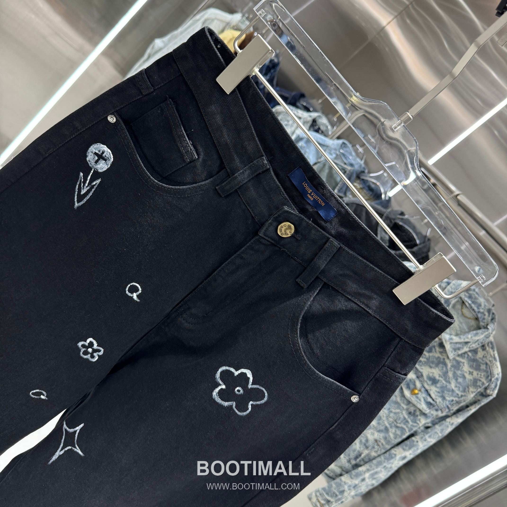 Louis Vuitton Letter Print Straight Jeans Denim Black Pants 루이비통 레터 프린트 스트레이트 진 데님 블랙 팬츠 4