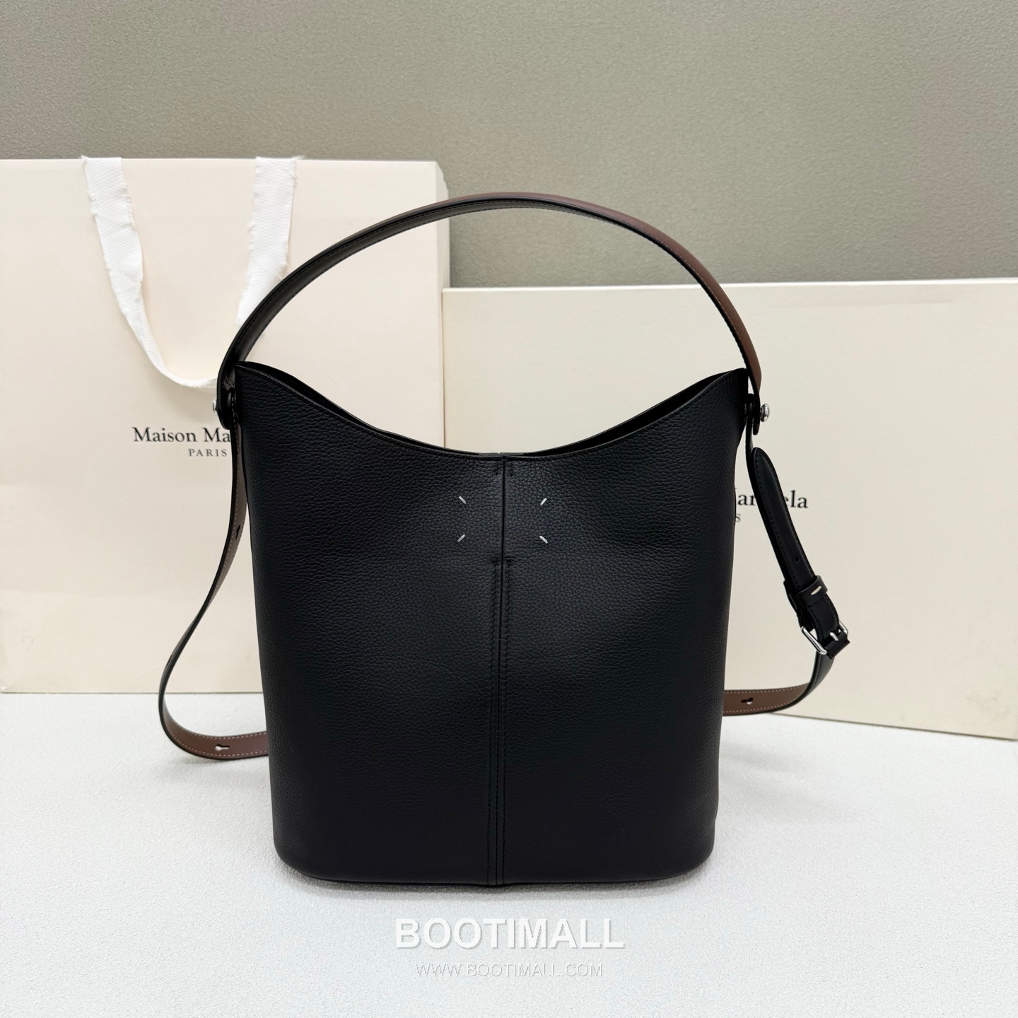 Maison Margiela Dressdge 0096 Grained Cowhide Black Tote Bag 메종 마르지엘라 드레스지 0096 그레인드 소가죽 블랙 토트백 26cm 1