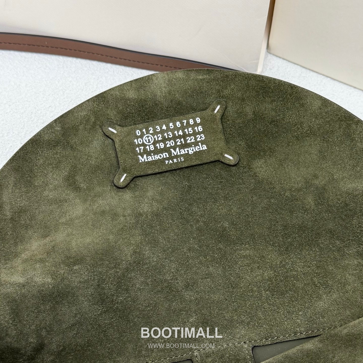 Maison Margiela Belt Bag Suede Leather Green Hobo 메종 마르지엘라 벨트 백 0026 스웨이드 레더 그린 호보백 38cm 5