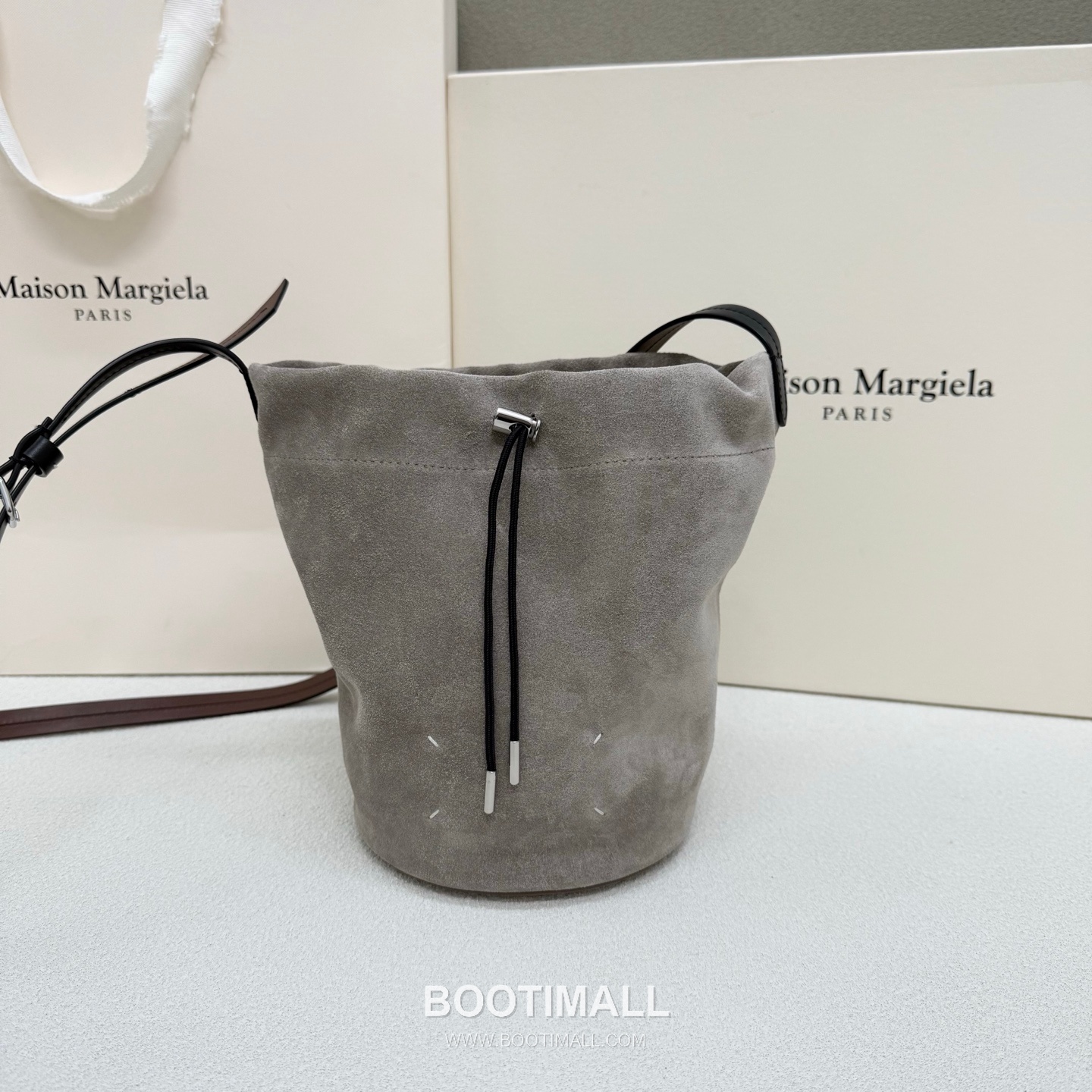 Maison Margiela Drawstring Mini Pouch Suede Leather Green Bucket Bag 메종 마르지엘라 드로우스트링 미니 파우치 스웨이드 레더 그린 버킷백 20.5cm 1