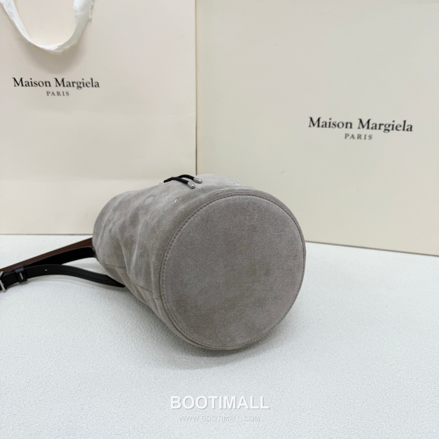 Maison Margiela Drawstring Mini Pouch Suede Leather Green Bucket Bag 메종 마르지엘라 드로우스트링 미니 파우치 스웨이드 레더 그린 버킷백 20.5cm 3