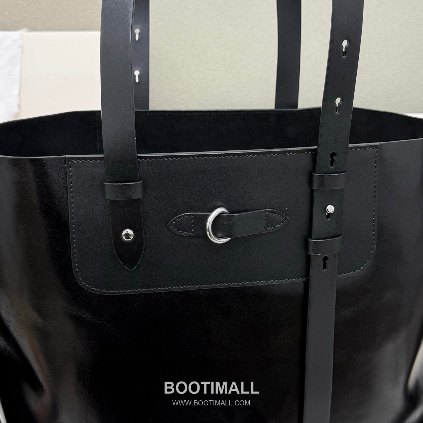 Maison Margiela SS26 Waxed Leather Hobo Black Bag 메종 마르지엘라 SS26 왁스 레더 호보 블랙 39cm 7