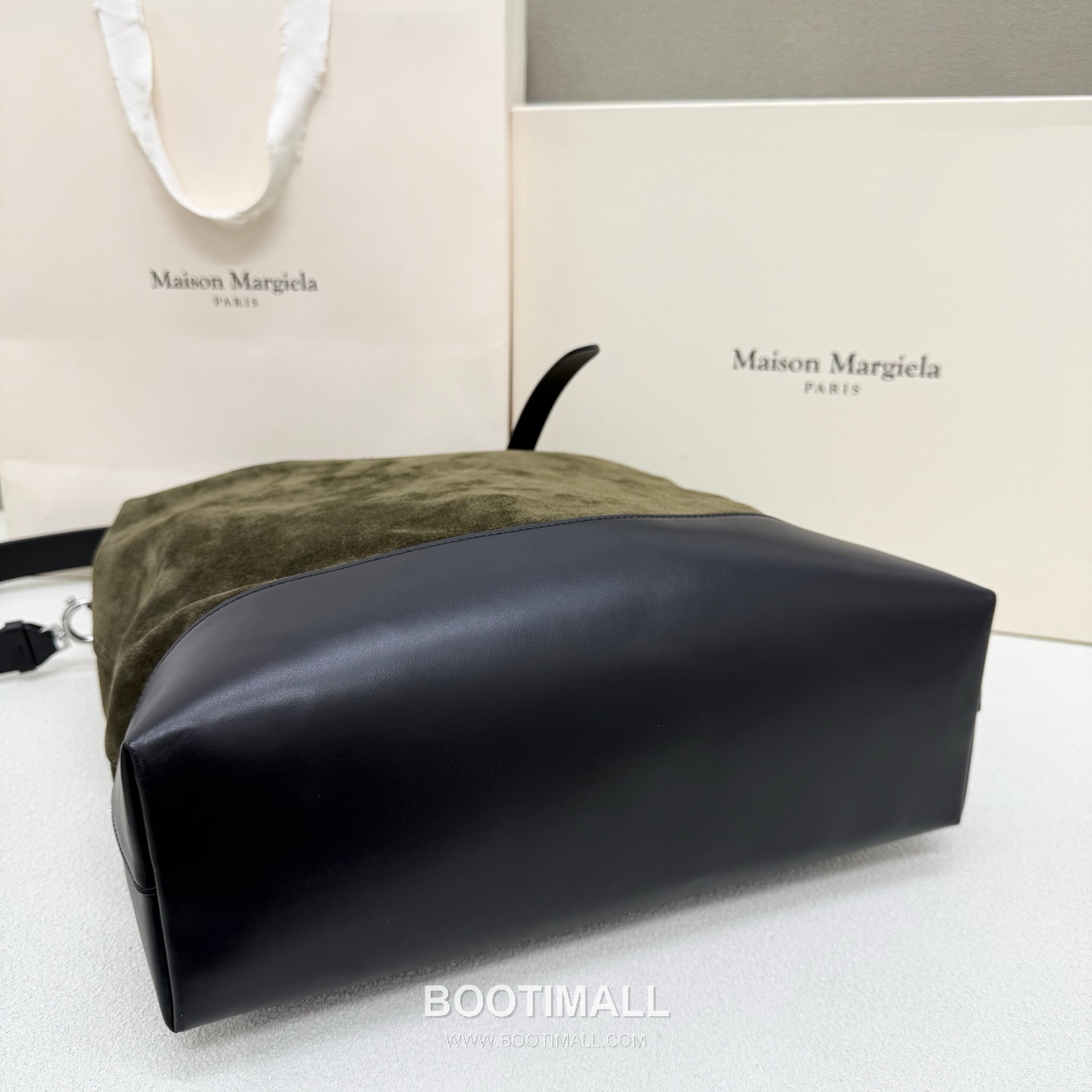 Maison Margiela SS26 Suede Hobo Calfskin Green Bag 메종 마르지엘라 SS26 스웨이드 호보 카프스킨 그린 39cm 4