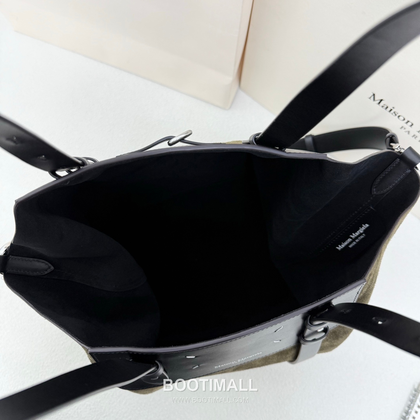 Maison Margiela SS26 Suede Hobo Calfskin Green Bag 메종 마르지엘라 SS26 스웨이드 호보 카프스킨 그린 39cm 9