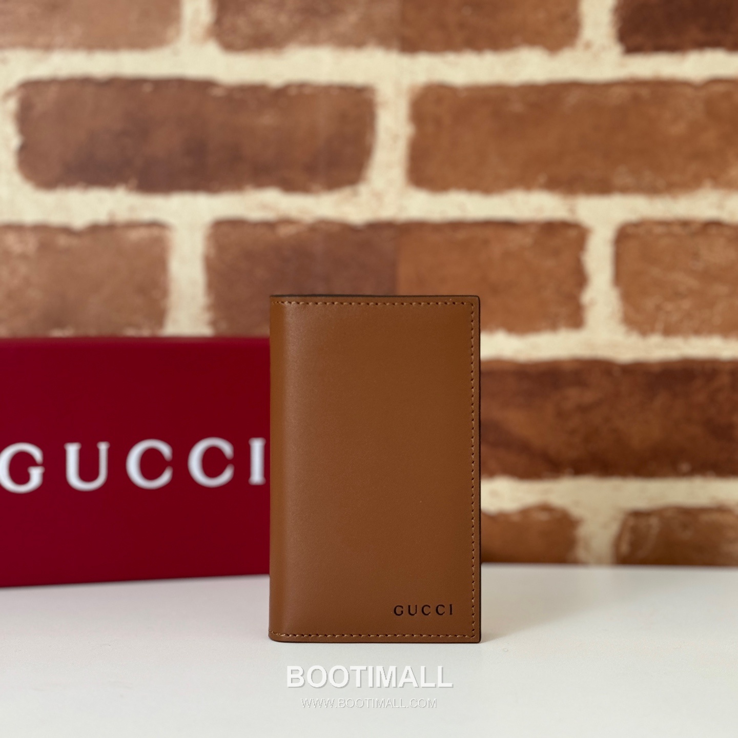 Gucci Leather Bi-Fold Wallet 818953 구찌 레더 반지갑 12cm 1