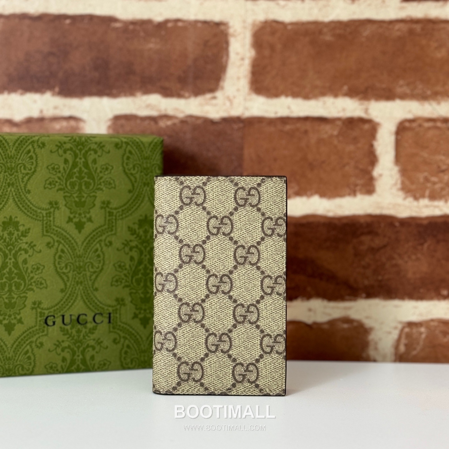 Gucci Leather Bi-Fold Wallet 821209 구찌 레더 반지갑 12cm 1