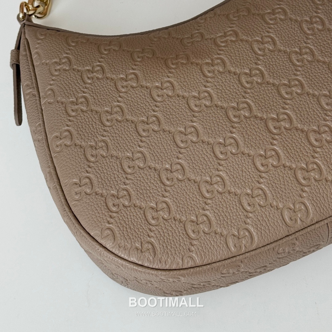 Gucci Embossed Leather Shoulder Bag 820453 구찌 엠보싱 레더 숄더백 32cm 6