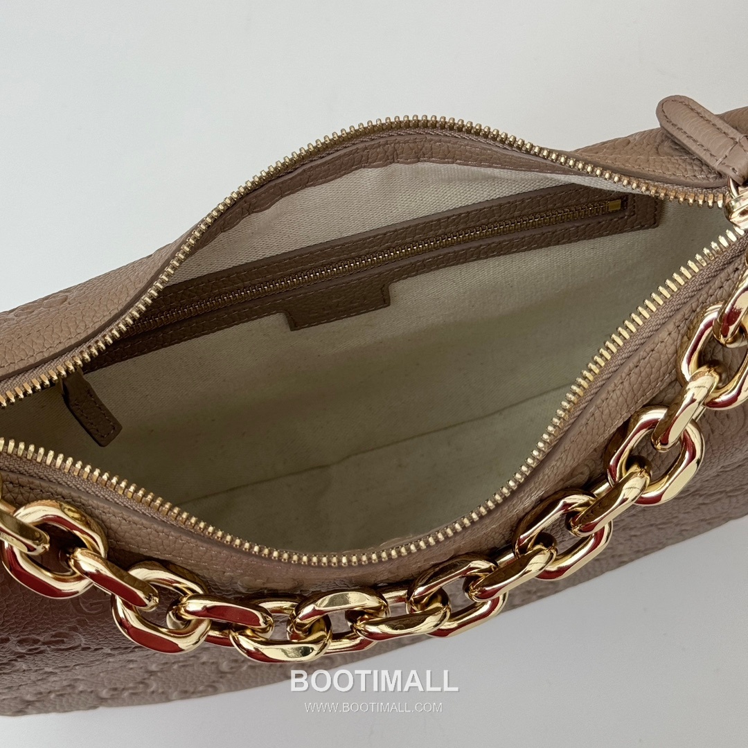 Gucci Embossed Leather Shoulder Bag 820453 구찌 엠보싱 레더 숄더백 32cm 9