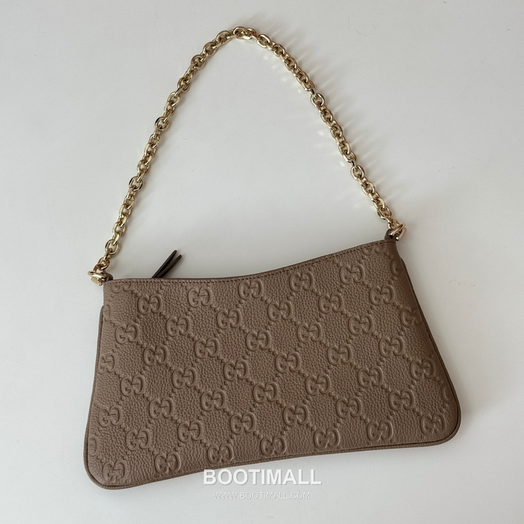 Gucci Embossed Leather Slim Shoulder Bag 815277 구찌 엠보싱 레더 슬림 숄더백 29.5cm 4