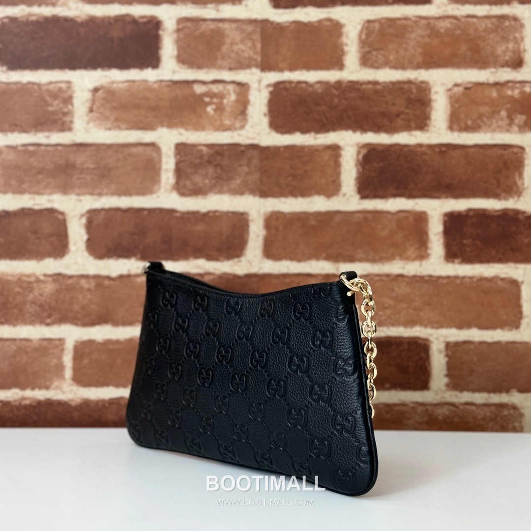 Gucci Embossed Leather Slim Shoulder Bag 815277 구찌 엠보싱 레더 슬림 숄더백 29.5cm 2