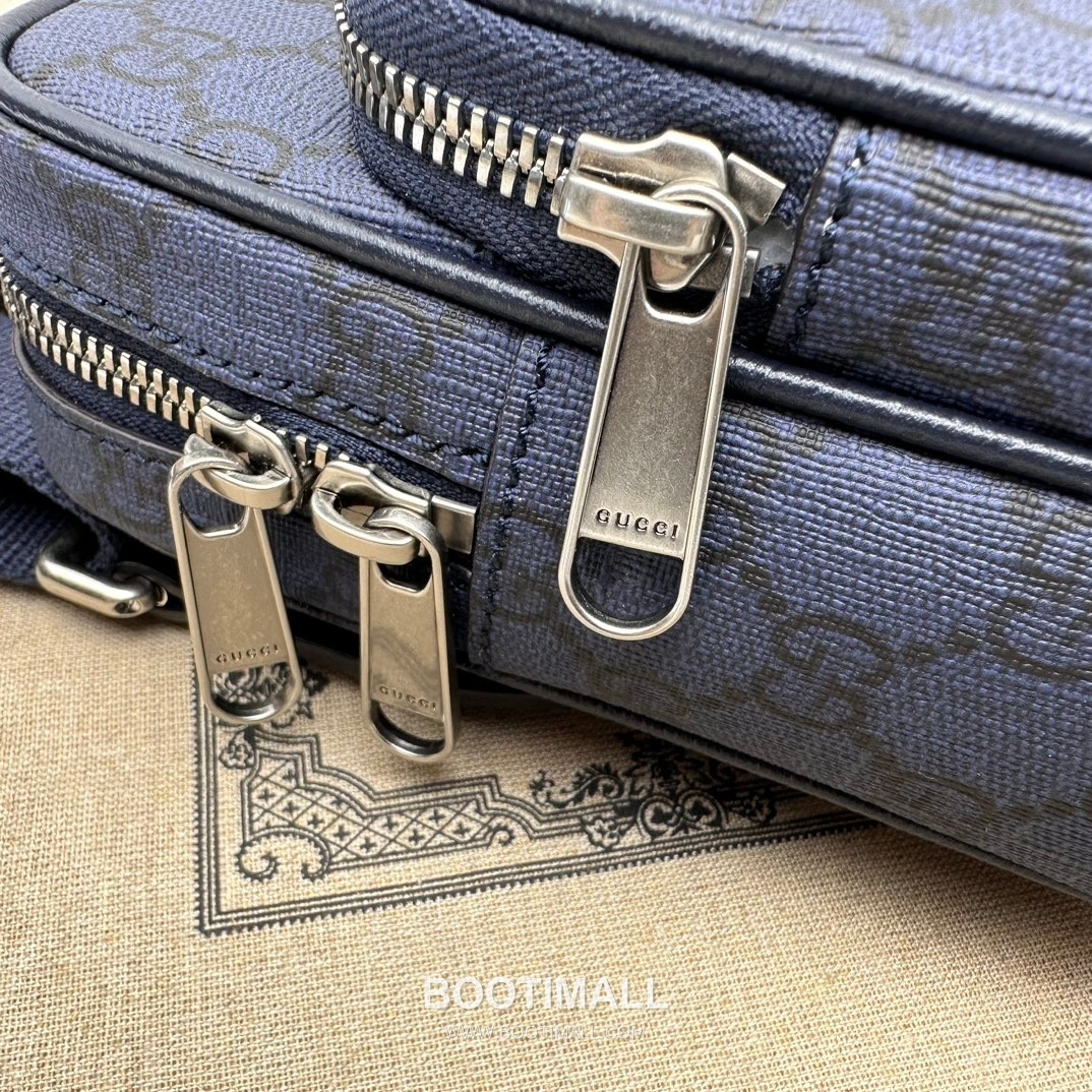 Gucci Navy PVC Mini Crossbody Bag 752565 구찌 네이비 PVC 미니 크로스백 18cm 7