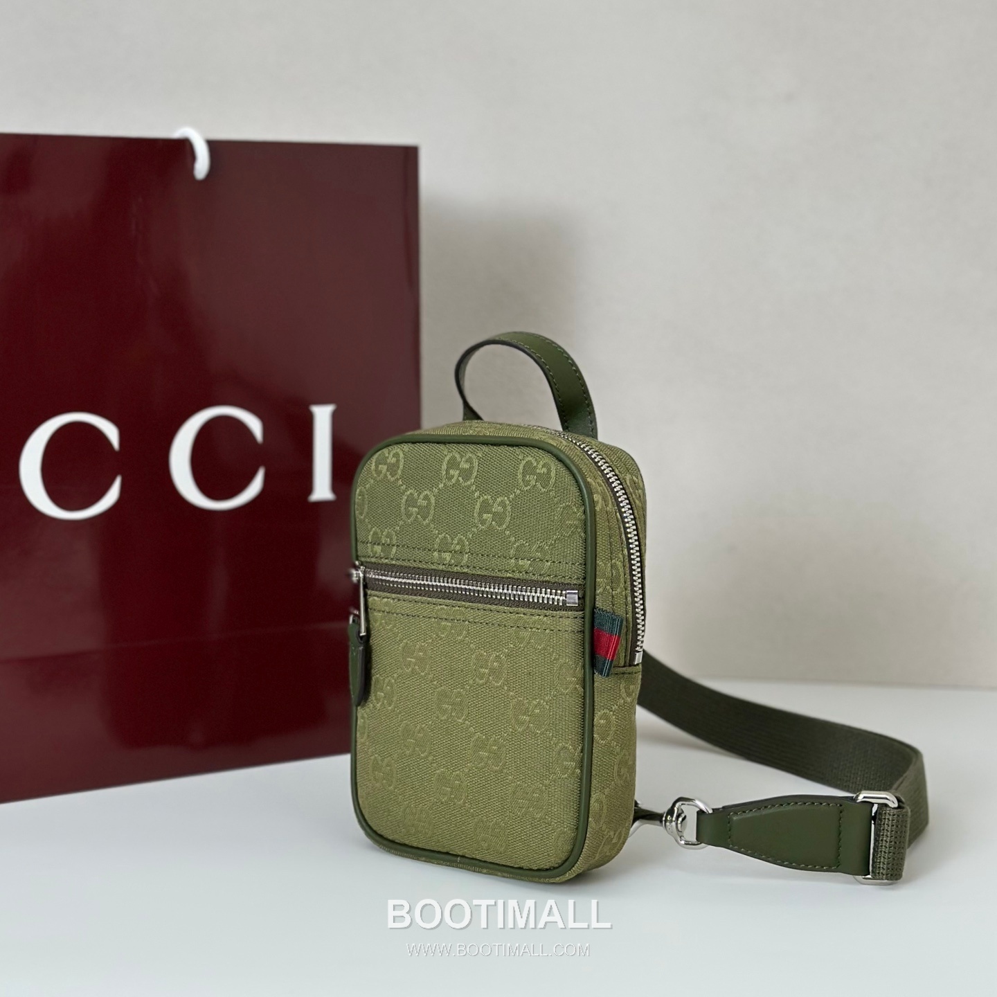 Gucci Red Canvas Mini Crossbody Bag 834274 구찌 레드 캔버스 미니 크로스백 17.5cm 2