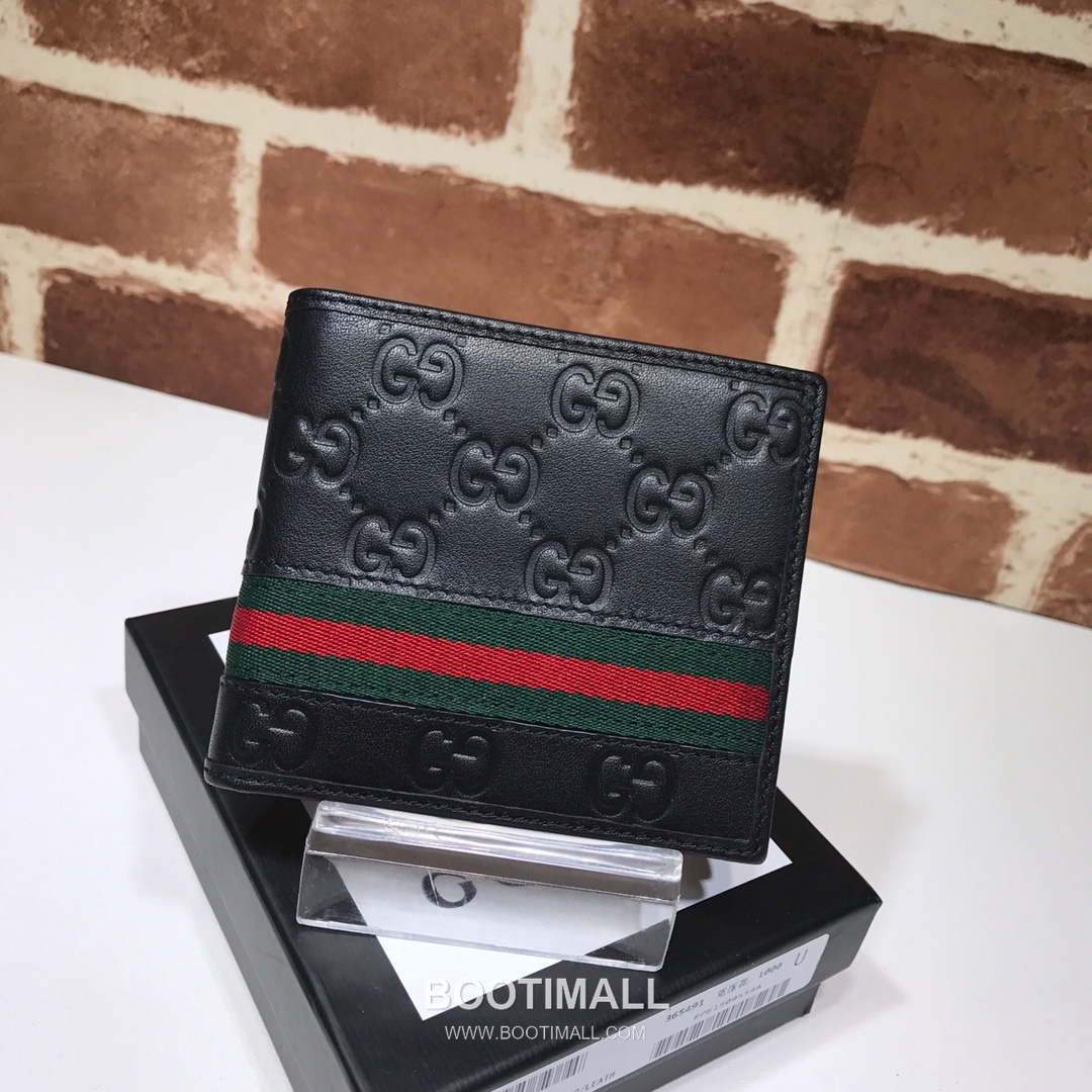 Gucci Black Embossed Leather Bifold Wallet 365491 구찌 블랙 엠보싱 레더 남성 반지갑 10.5cm 1